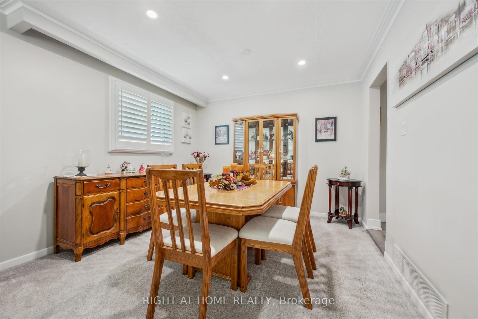 Photo 31 of 90 Clement Road, Etobicoke, Willowridge-Martingrove-Richview — HOMEH