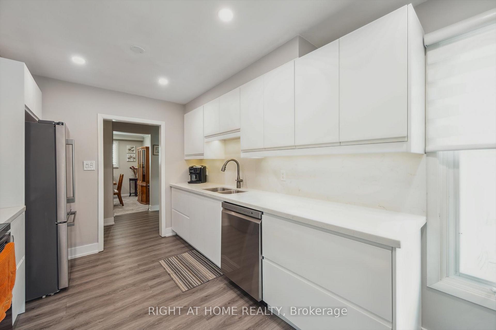 Photo 8 of 90 Clement Road, Etobicoke, Willowridge-Martingrove-Richview — HOMEH