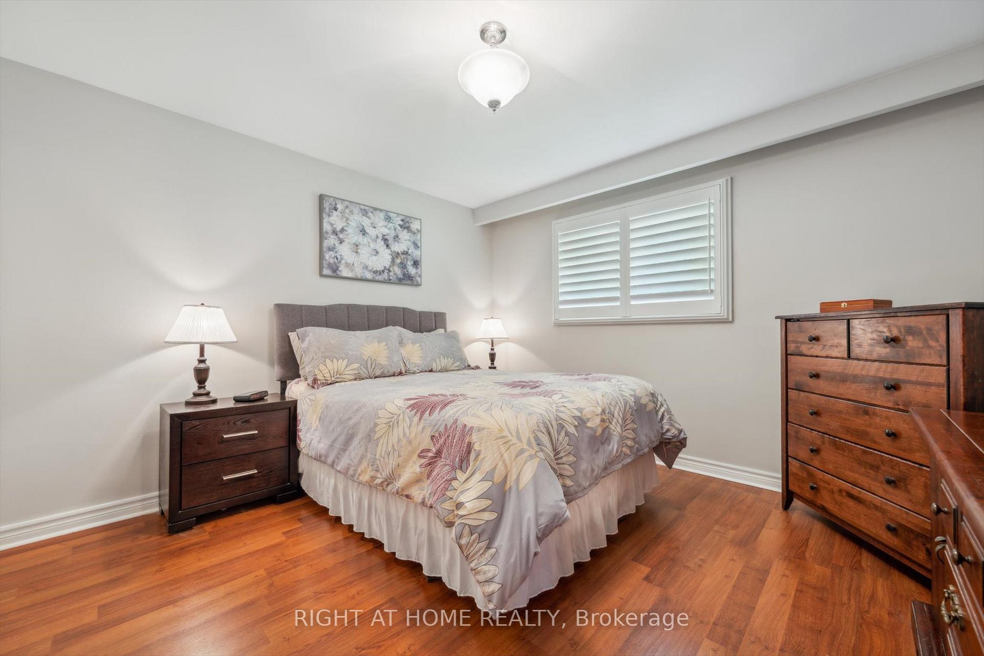 Photo 6 of 90 Clement Road, Etobicoke, Willowridge-Martingrove-Richview — HOMEH