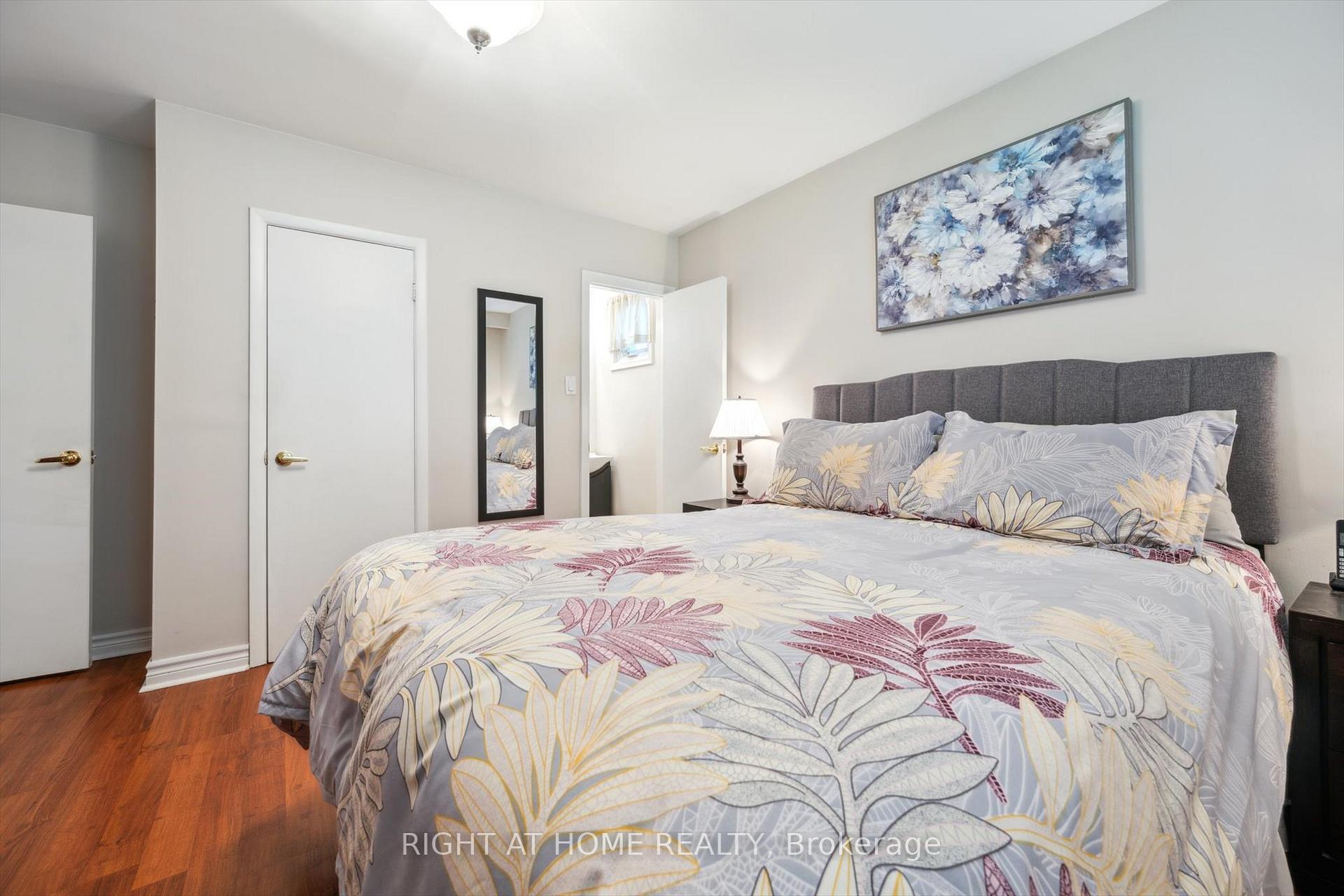 Photo 13 of 90 Clement Road, Etobicoke, Willowridge-Martingrove-Richview — HOMEH