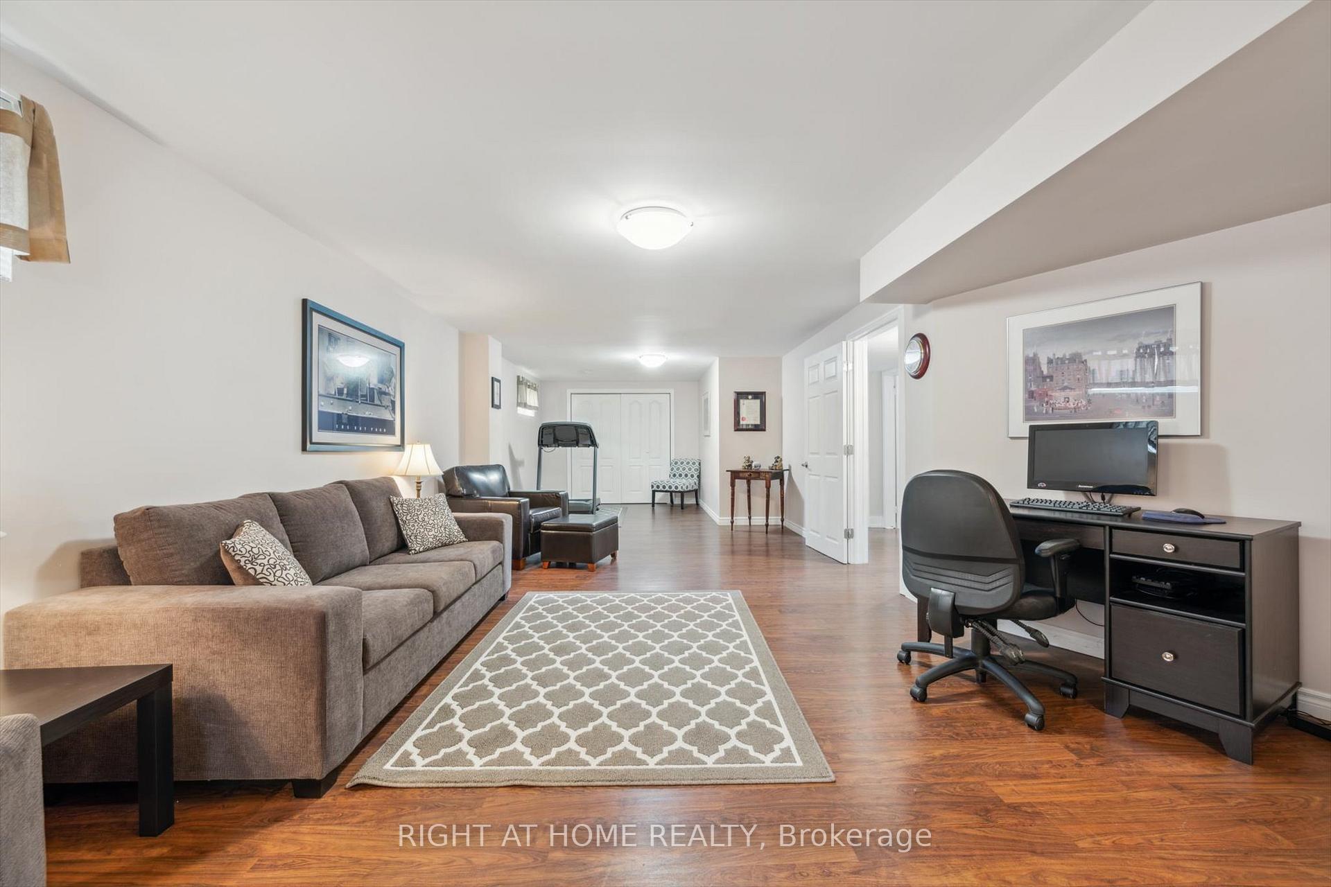 Photo 23 of 90 Clement Road, Etobicoke, Willowridge-Martingrove-Richview — HOMEH