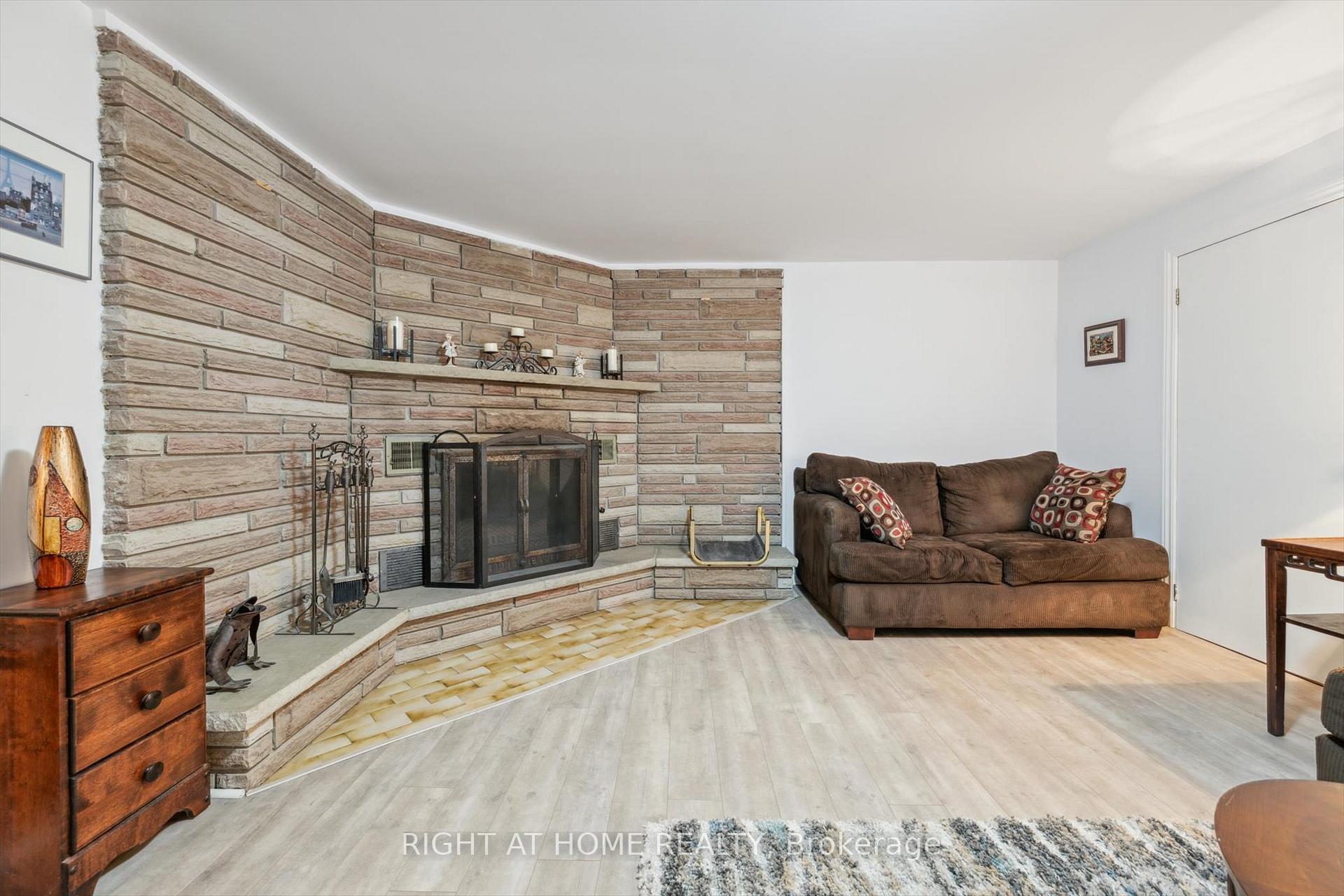 Photo 12 of 90 Clement Road, Etobicoke, Willowridge-Martingrove-Richview — HOMEH