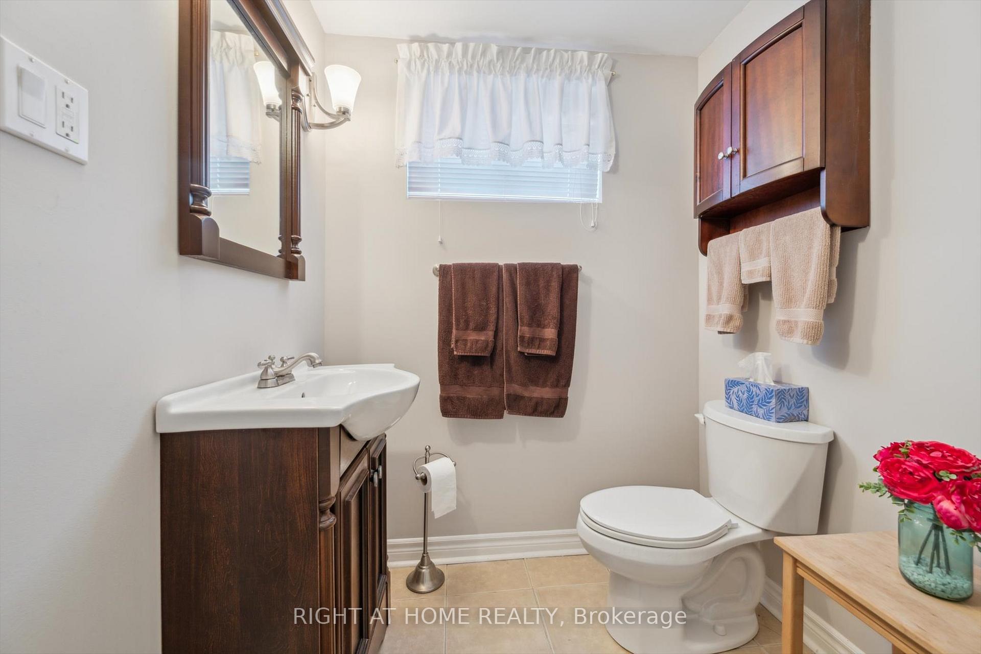 Photo 21 of 90 Clement Road, Etobicoke, Willowridge-Martingrove-Richview — HOMEH