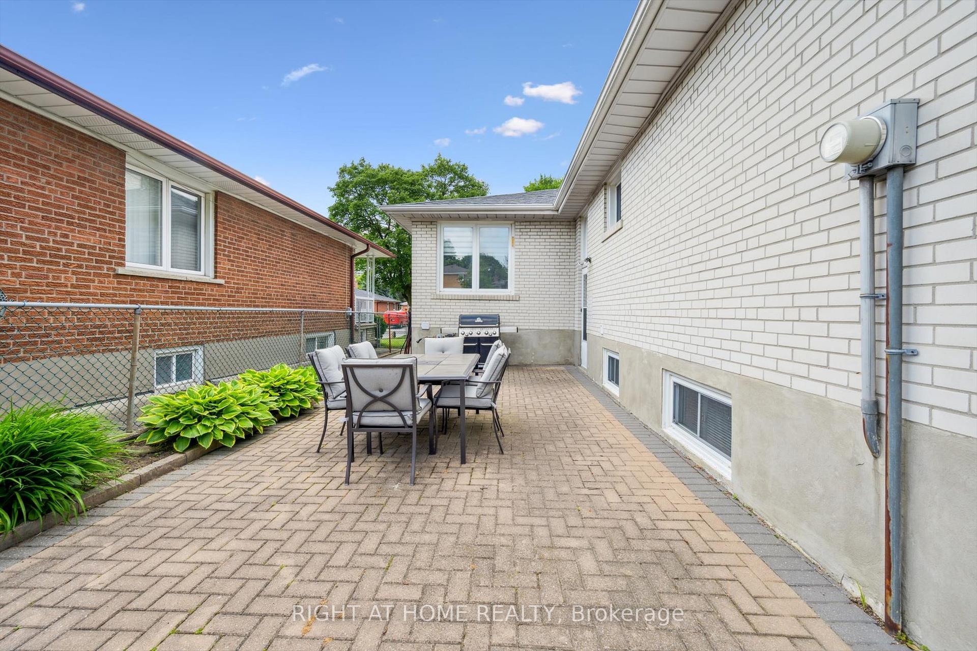 Photo 25 of 90 Clement Road, Etobicoke, Willowridge-Martingrove-Richview — HOMEH