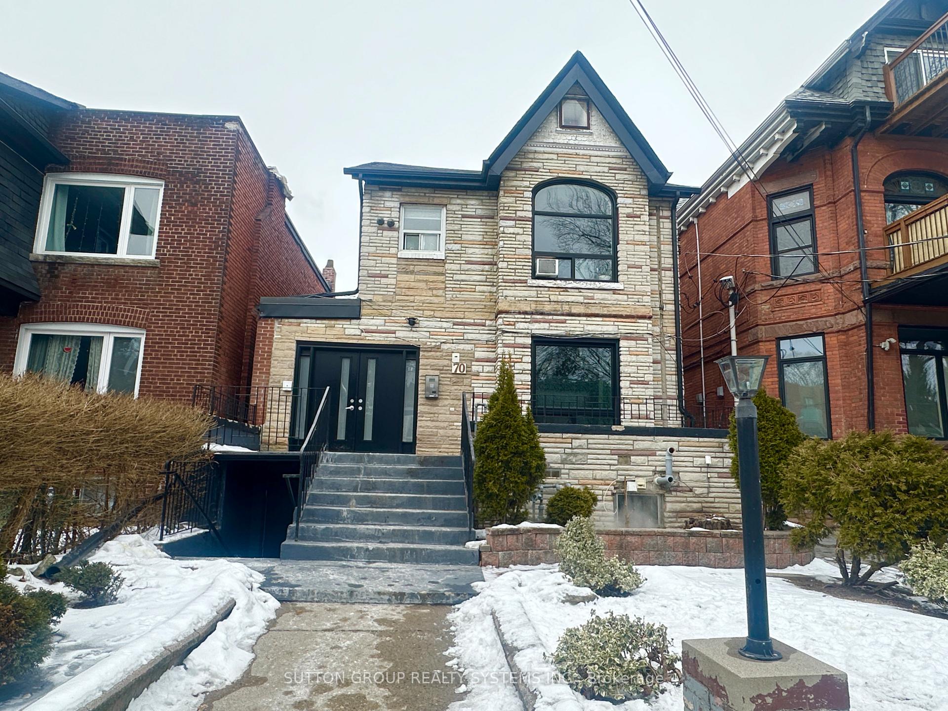 Front of Unit 204, 70 Melbourne Avenue