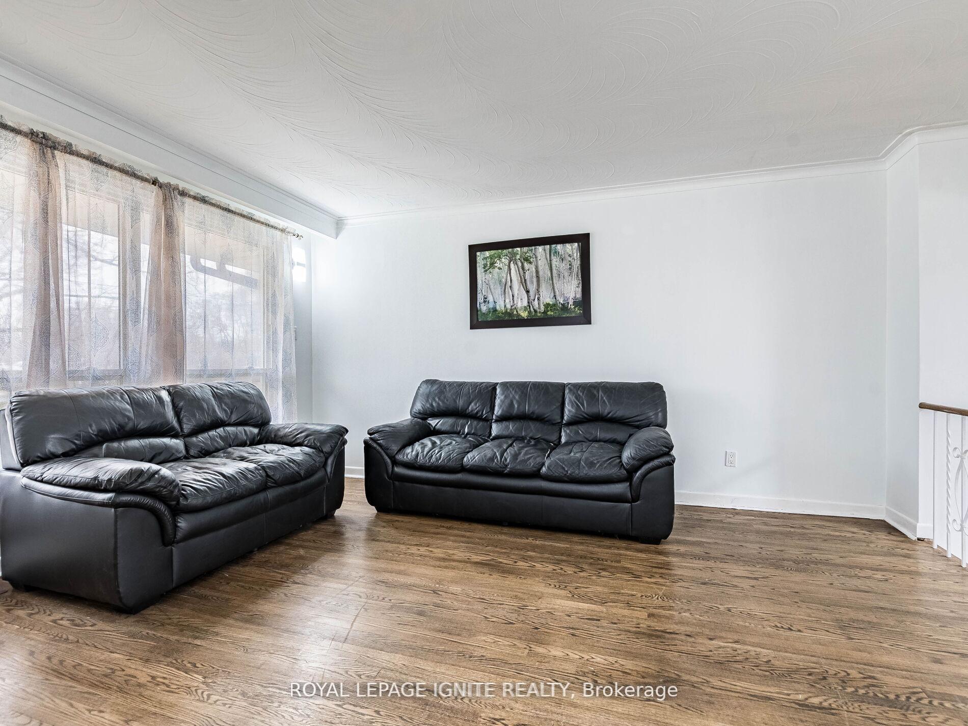 Photo 6 of 115 Northcrest Road, Etobicoke, Kingsview Village-The Westway — HOMEH