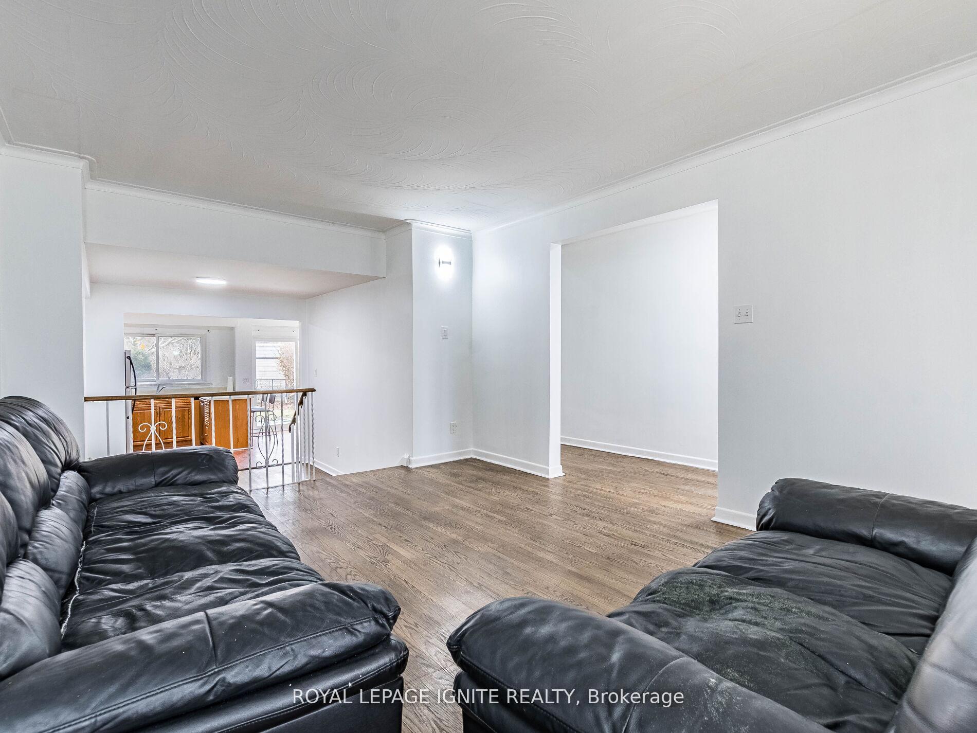 Photo 36 of 115 Northcrest Road, Etobicoke, Kingsview Village-The Westway — HOMEH