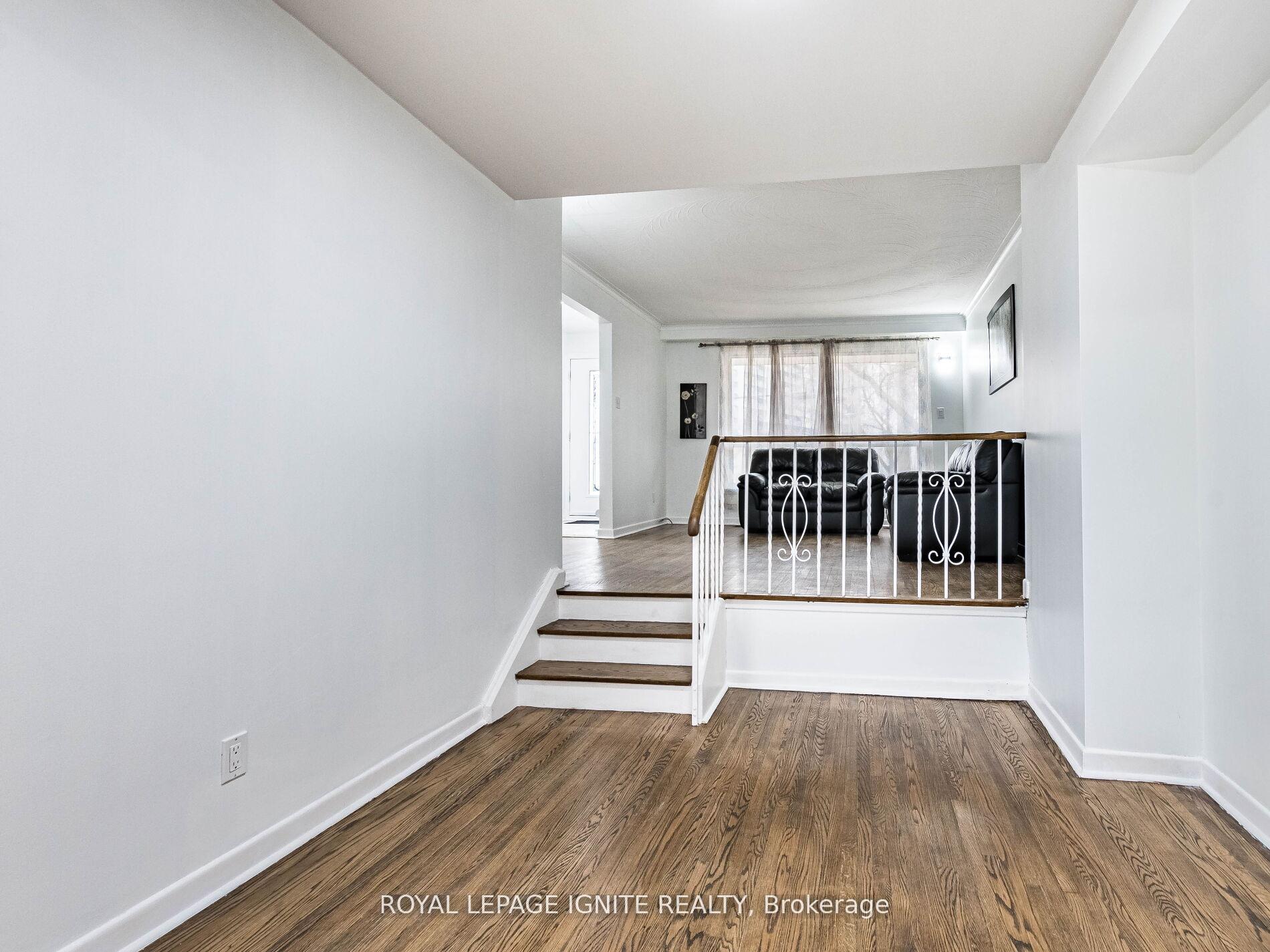 Photo 20 of 115 Northcrest Road, Etobicoke, Kingsview Village-The Westway — HOMEH