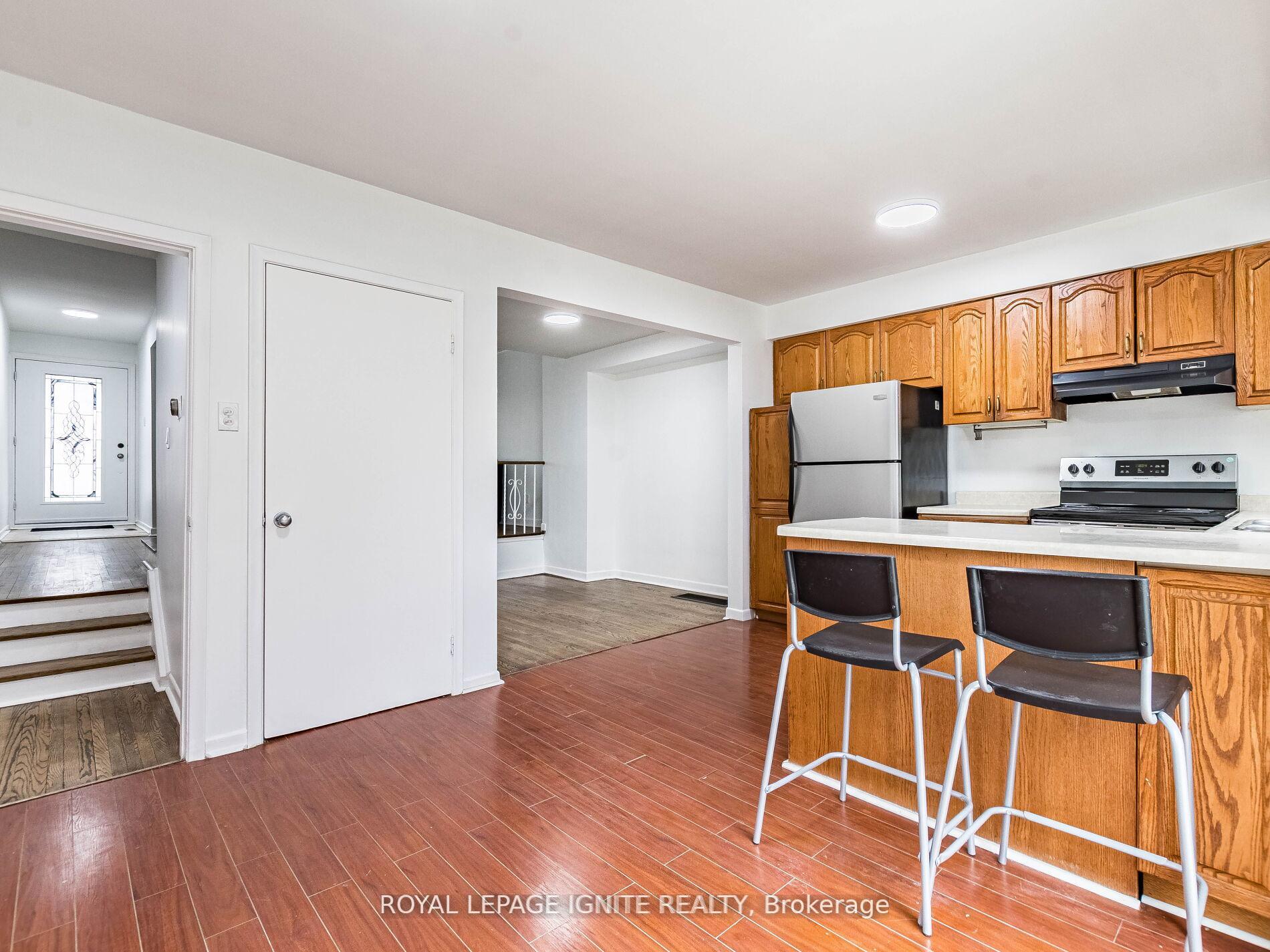 Photo 35 of 115 Northcrest Road, Etobicoke, Kingsview Village-The Westway — HOMEH