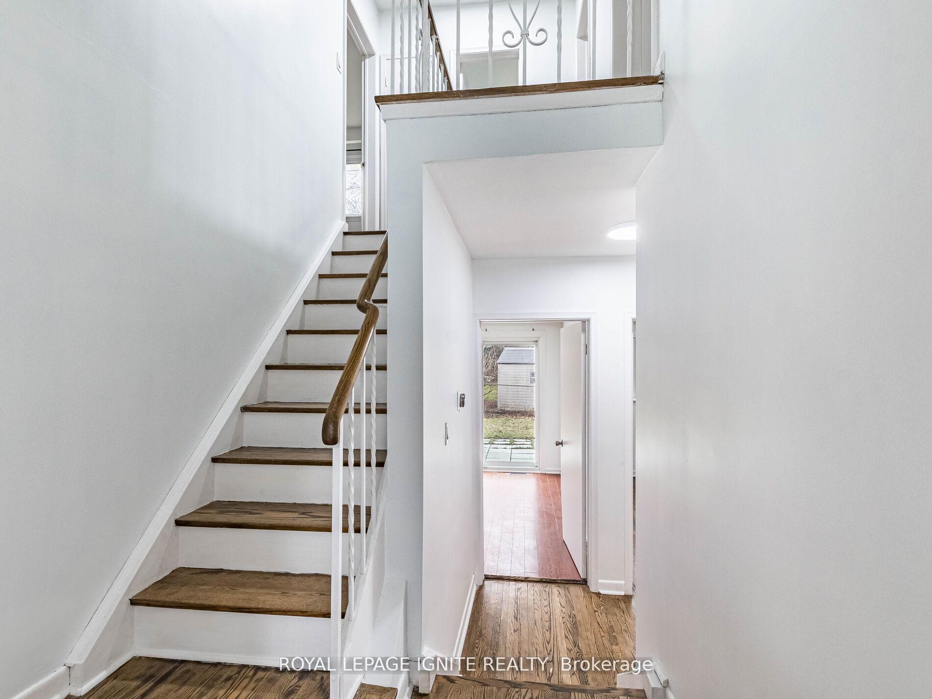 Photo 15 of 115 Northcrest Road, Etobicoke, Kingsview Village-The Westway — HOMEH