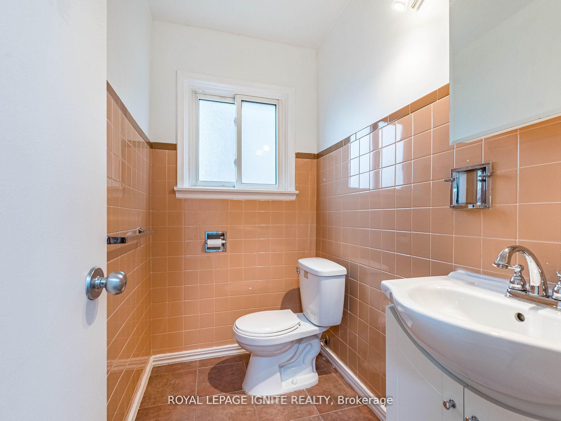 Photo 11 of 115 Northcrest Road, Etobicoke, Kingsview Village-The Westway — HOMEH
