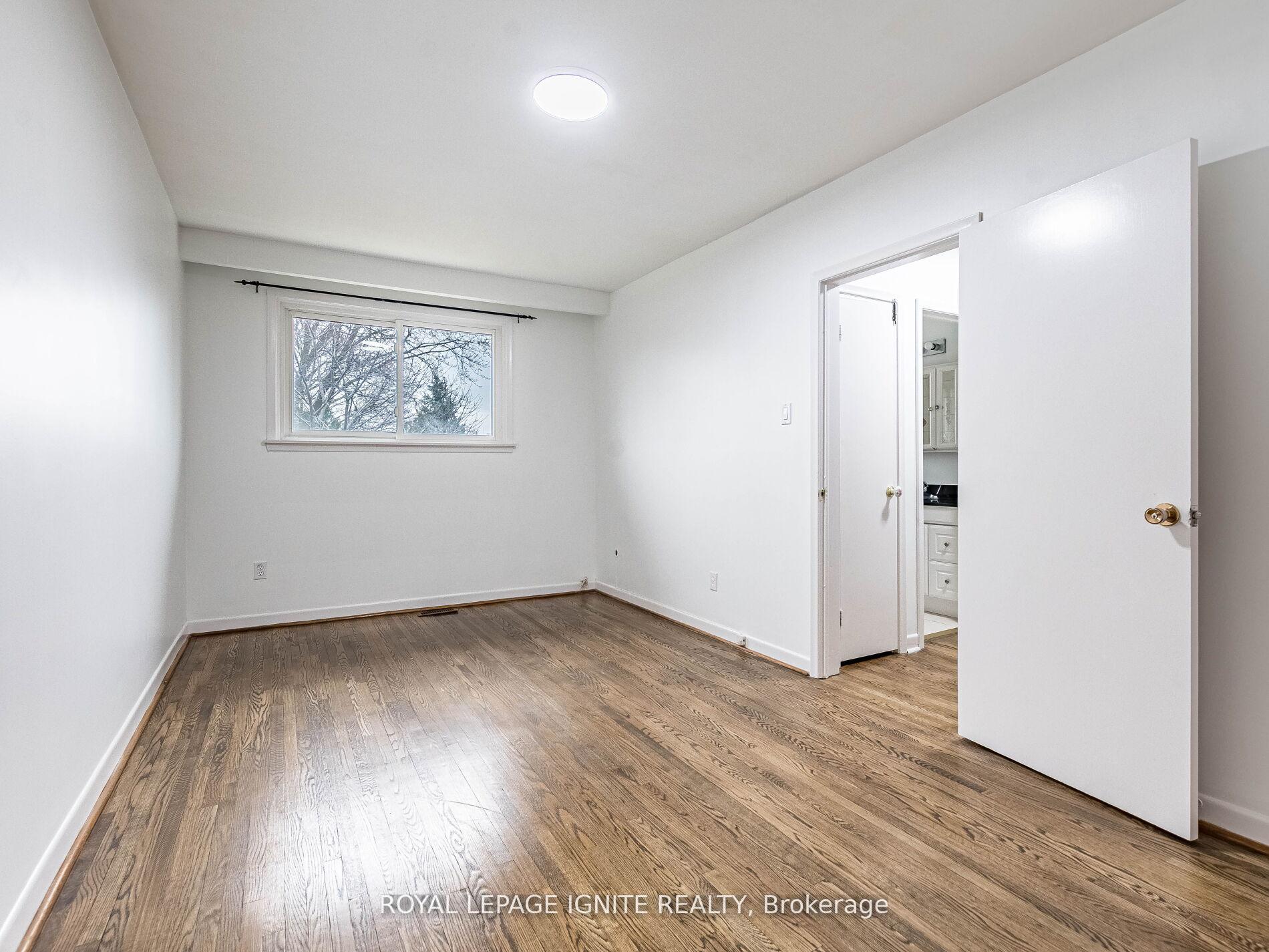 Photo 32 of 115 Northcrest Road, Etobicoke, Kingsview Village-The Westway — HOMEH