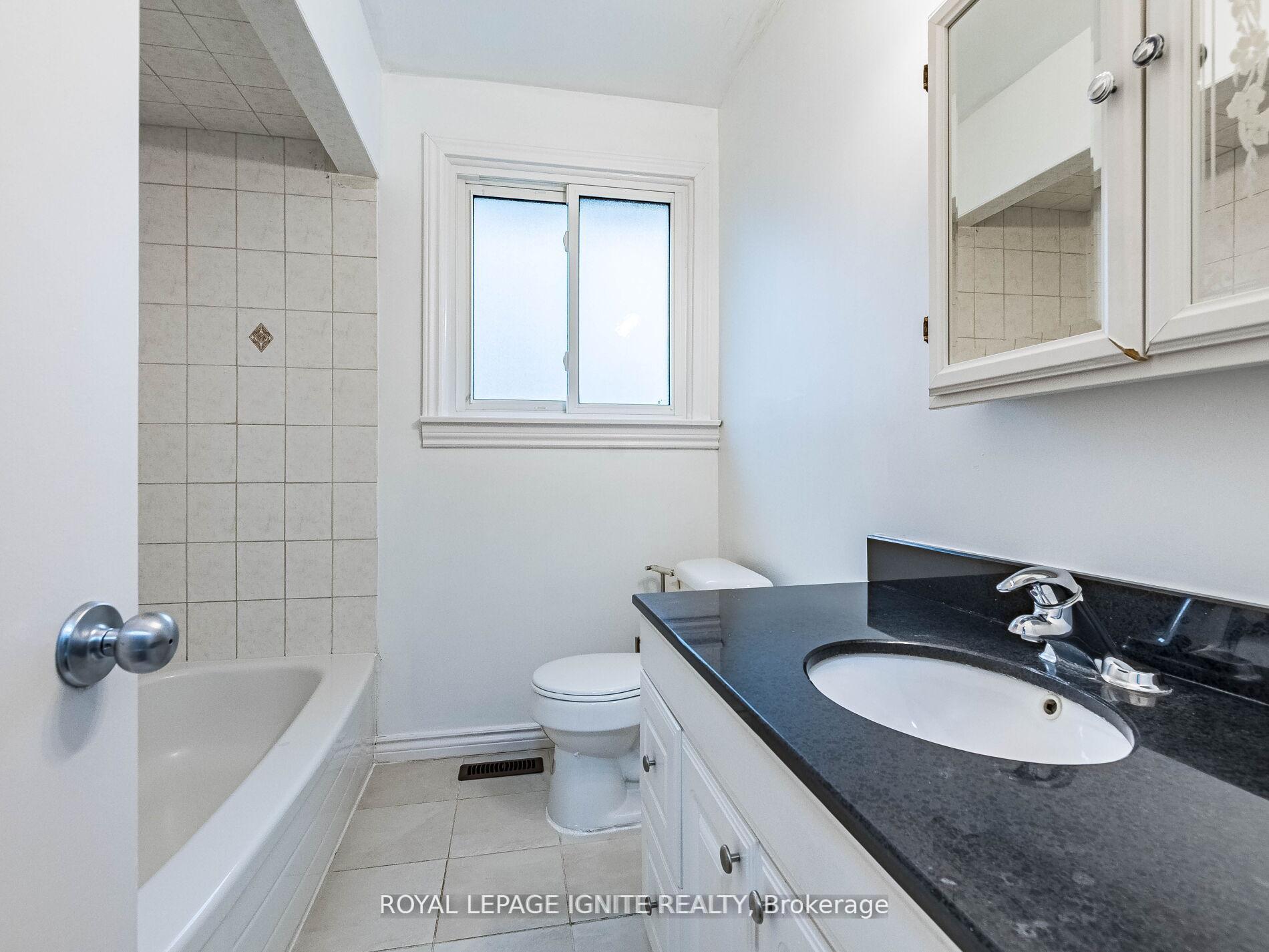 Photo 33 of 115 Northcrest Road, Etobicoke, Kingsview Village-The Westway — HOMEH