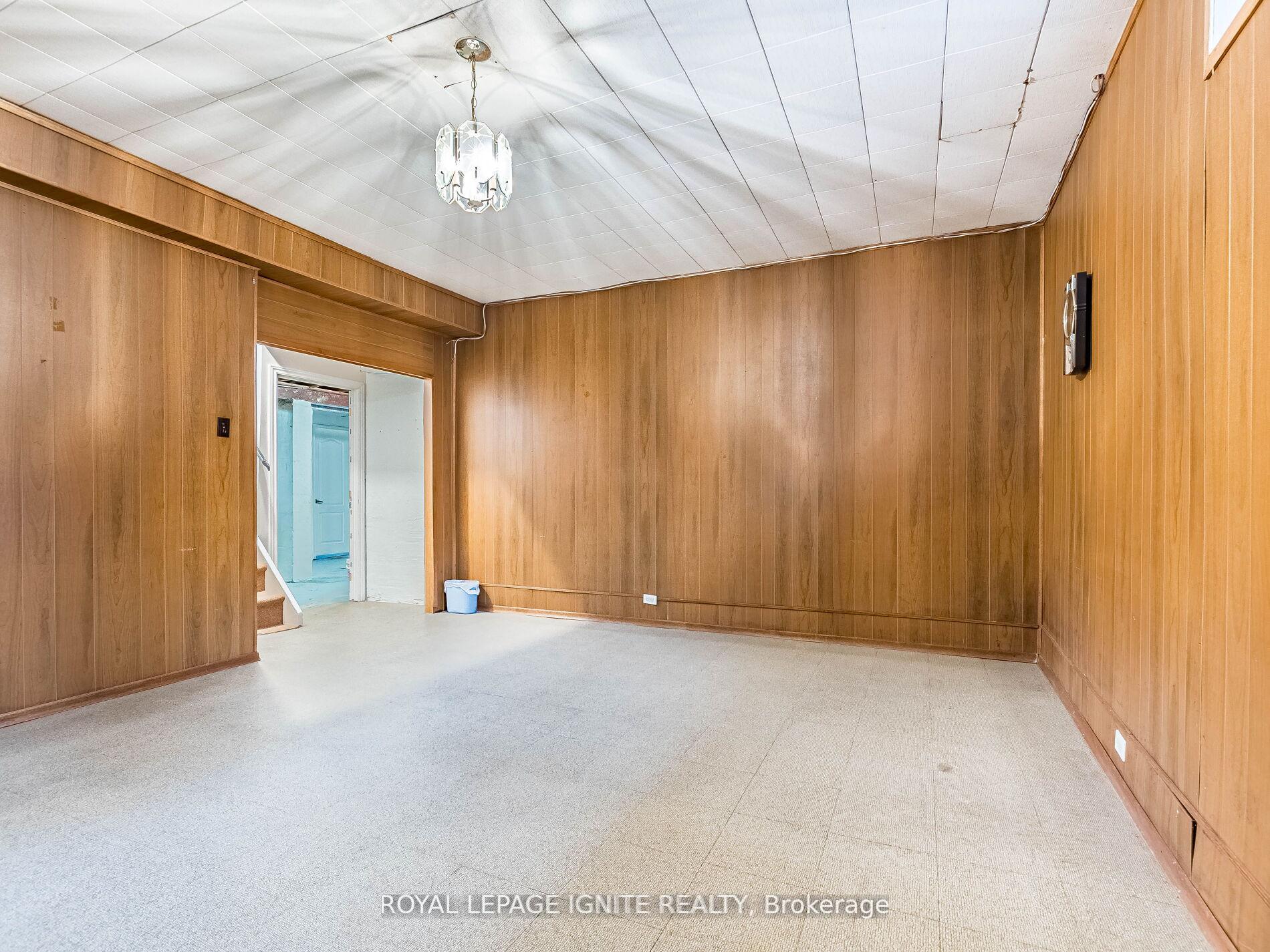 Photo 22 of 115 Northcrest Road, Etobicoke, Kingsview Village-The Westway — HOMEH