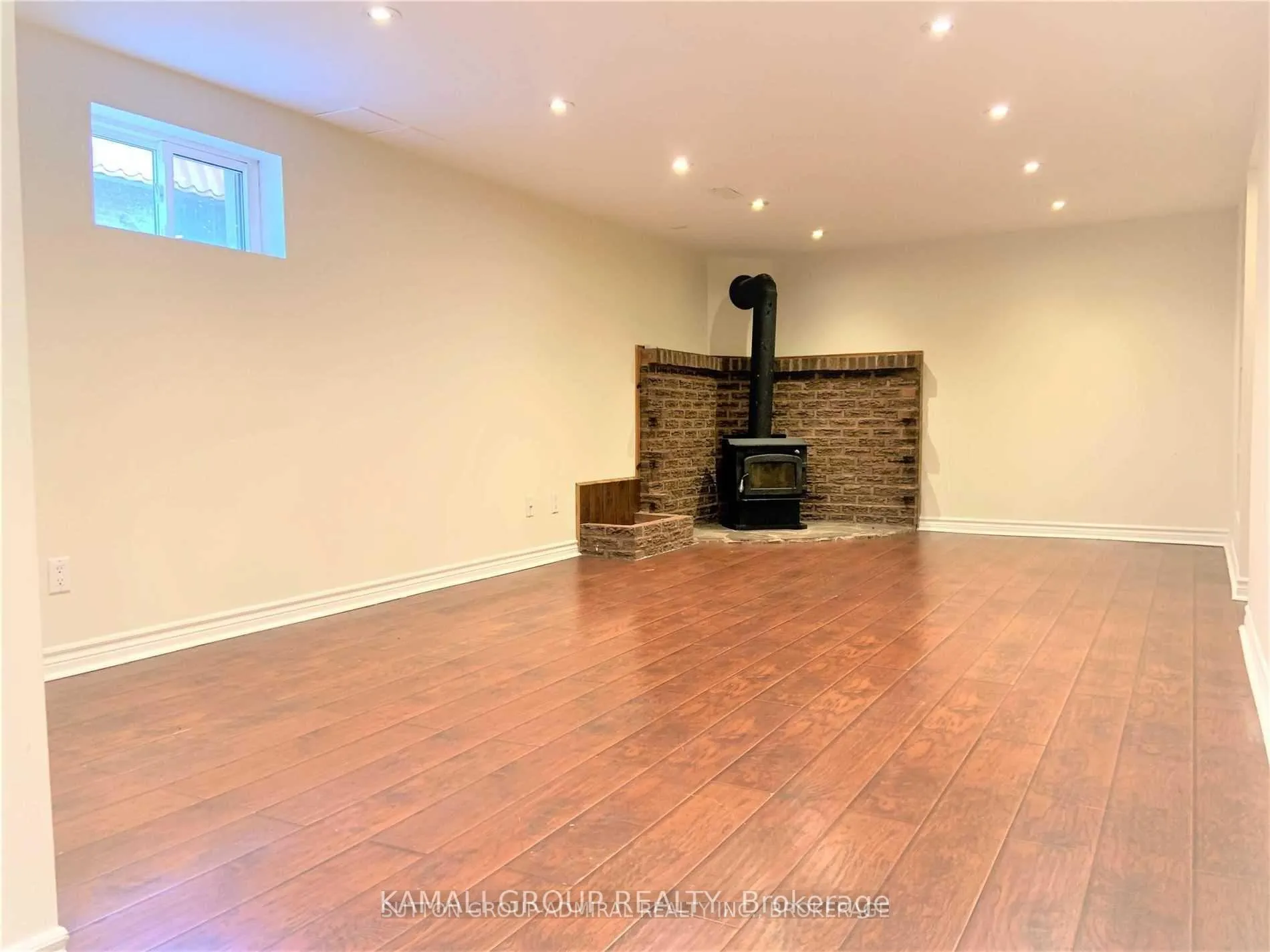 Photo 4 of 47 Child (Basement) Drive, Aurora, Aurora Highlands — HOMEH