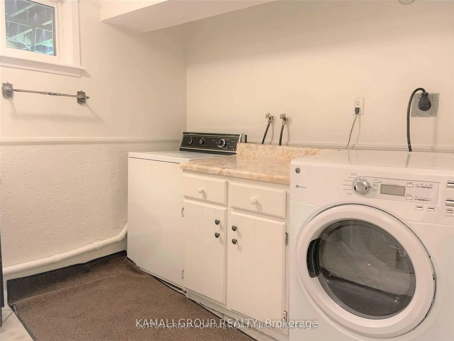 Photo 14 of 47 Child (Basement) Drive, Aurora, Aurora Highlands — HOMEH