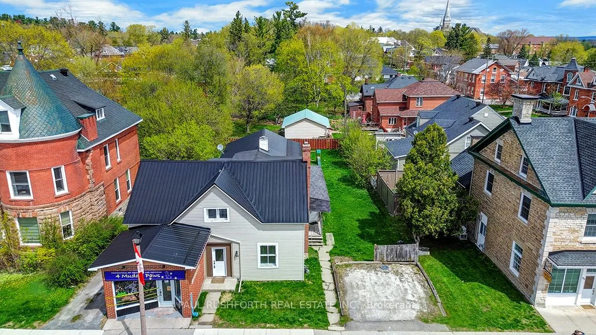 Photo 11 of 47 Madawaska Street, Arnprior — HOMEH