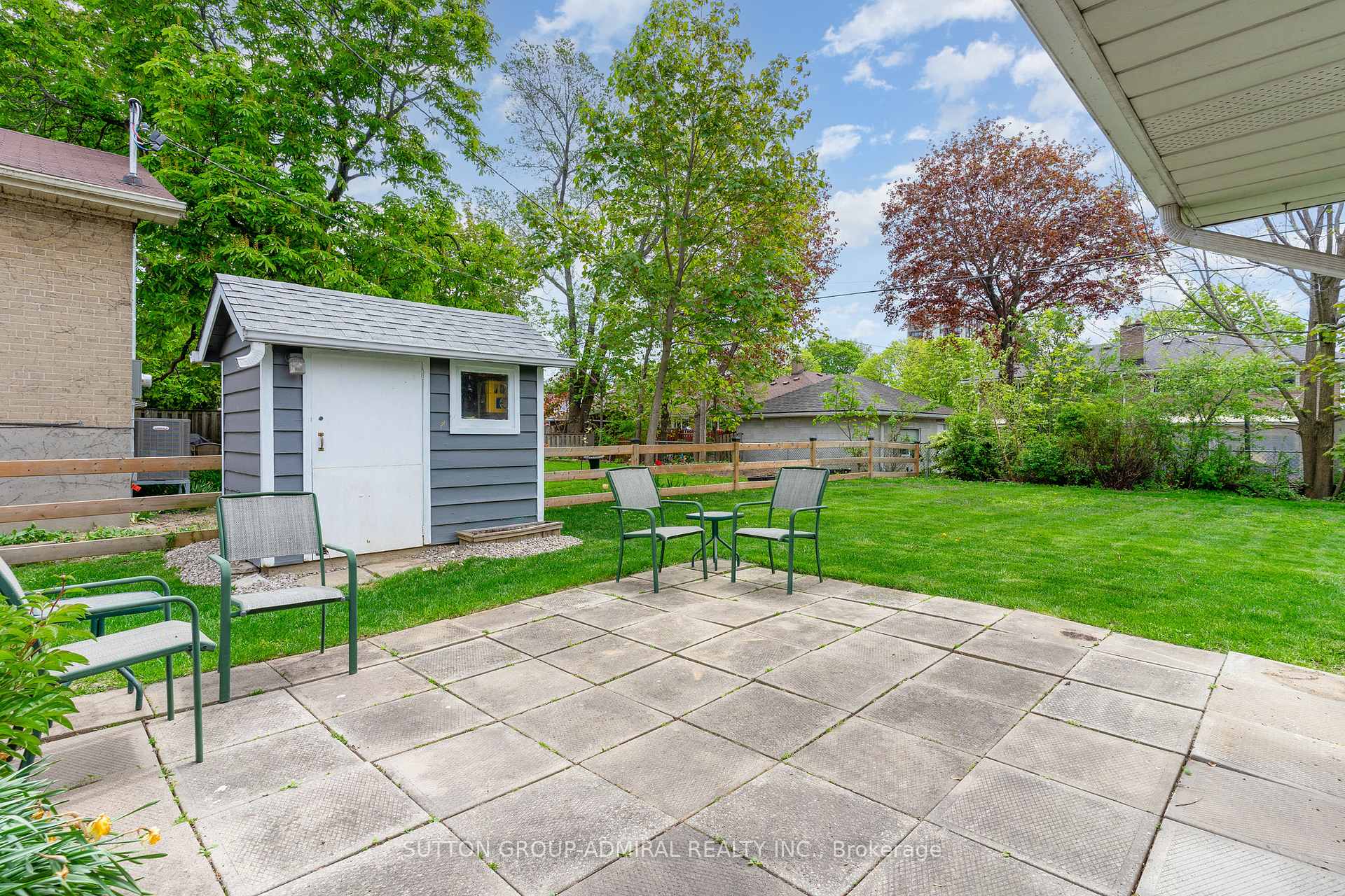Photo 3 of 43 Vanderbrent Crescent, Etobicoke, Willowridge-Martingrove-Richview — HOMEH
