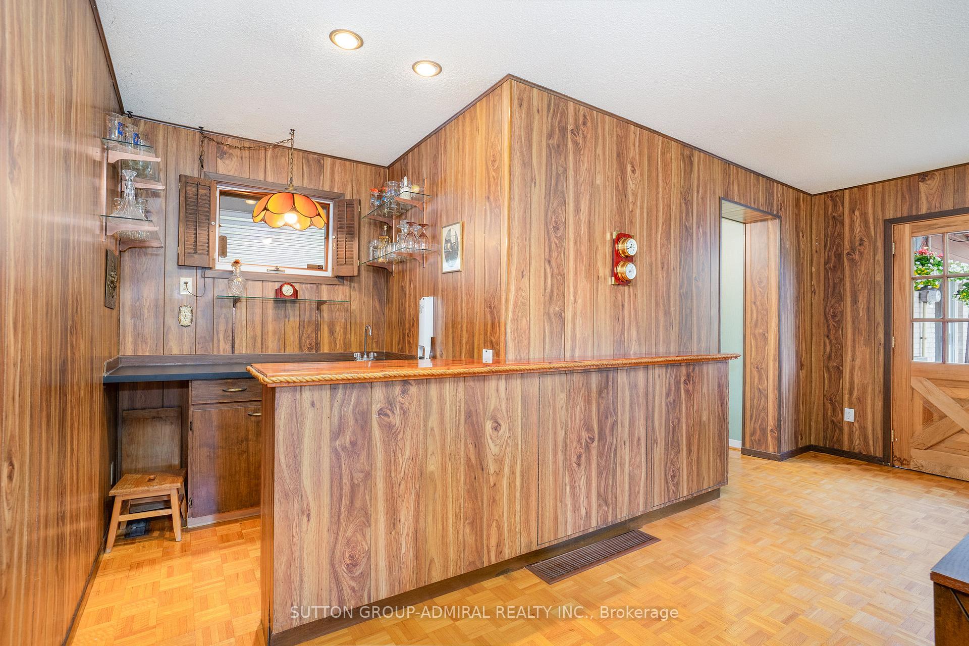 Photo 9 of 43 Vanderbrent Crescent, Etobicoke, Willowridge-Martingrove-Richview — HOMEH