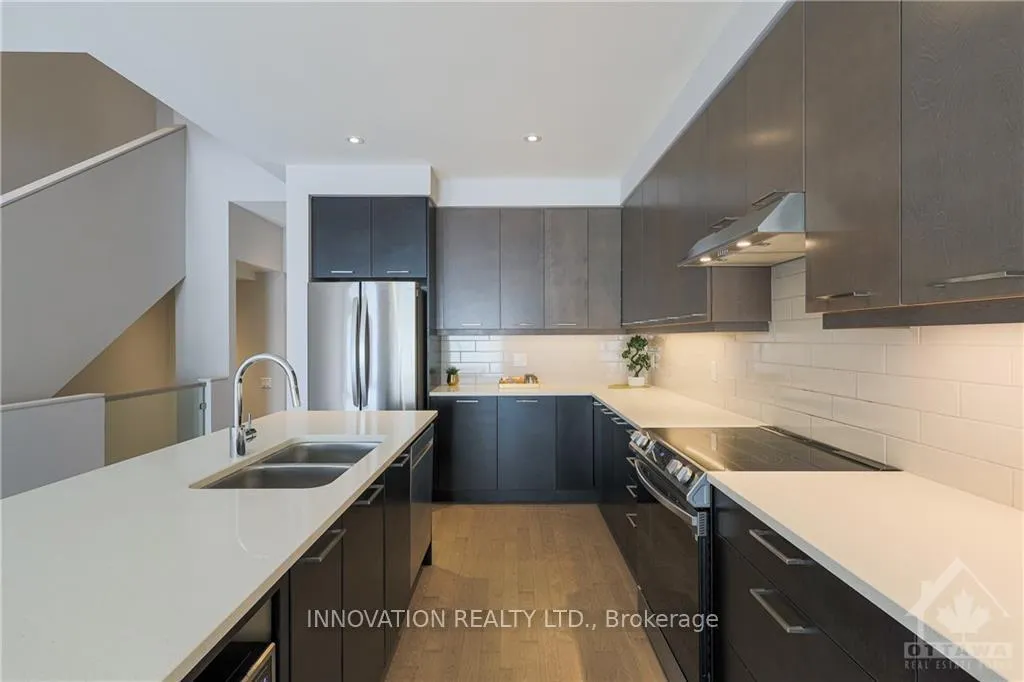 Photo 11 of 902 Chipping Circle, Ottawa, Riverside South/Gloucester Glen — HOMEH