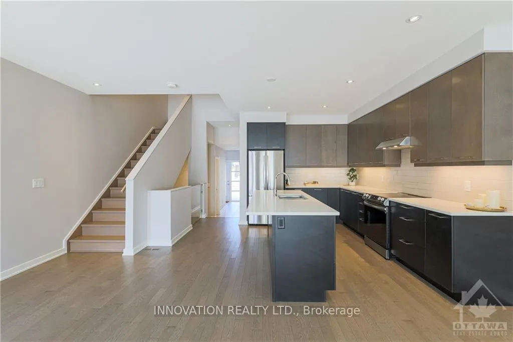 Photo 13 of 902 Chipping Circle, Ottawa, Riverside South/Gloucester Glen — HOMEH