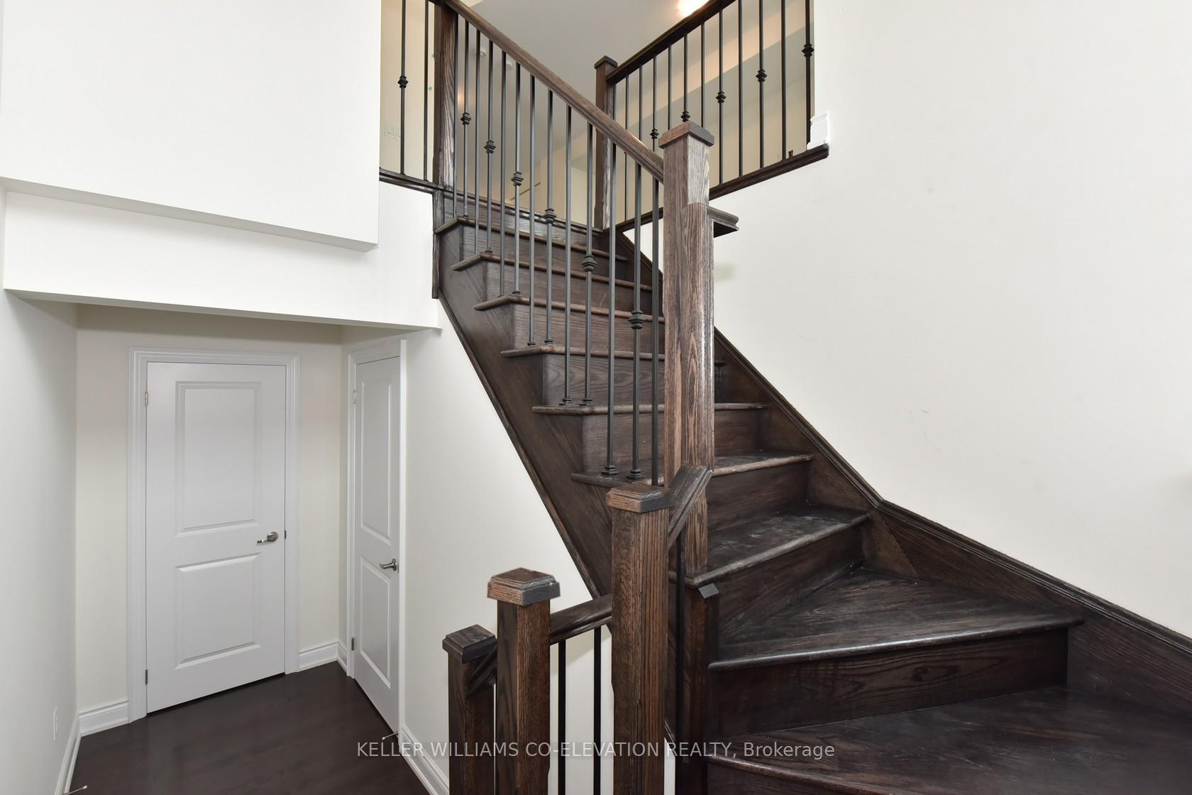 Photo 4 of 95 Pony Farm Drive, Etobicoke, Willowridge-Martingrove-Richview — HOMEH