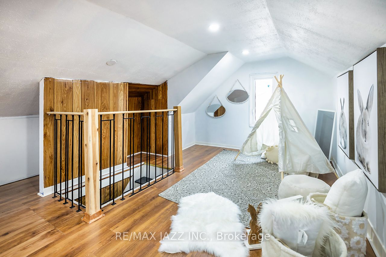 Photo 54 of 295 Athol Street E, Oshawa, Central — HOMEH