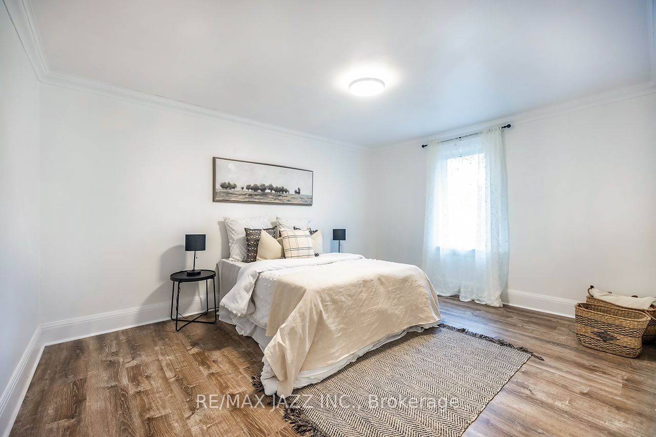 Photo 47 of 295 Athol Street E, Oshawa, Central — HOMEH