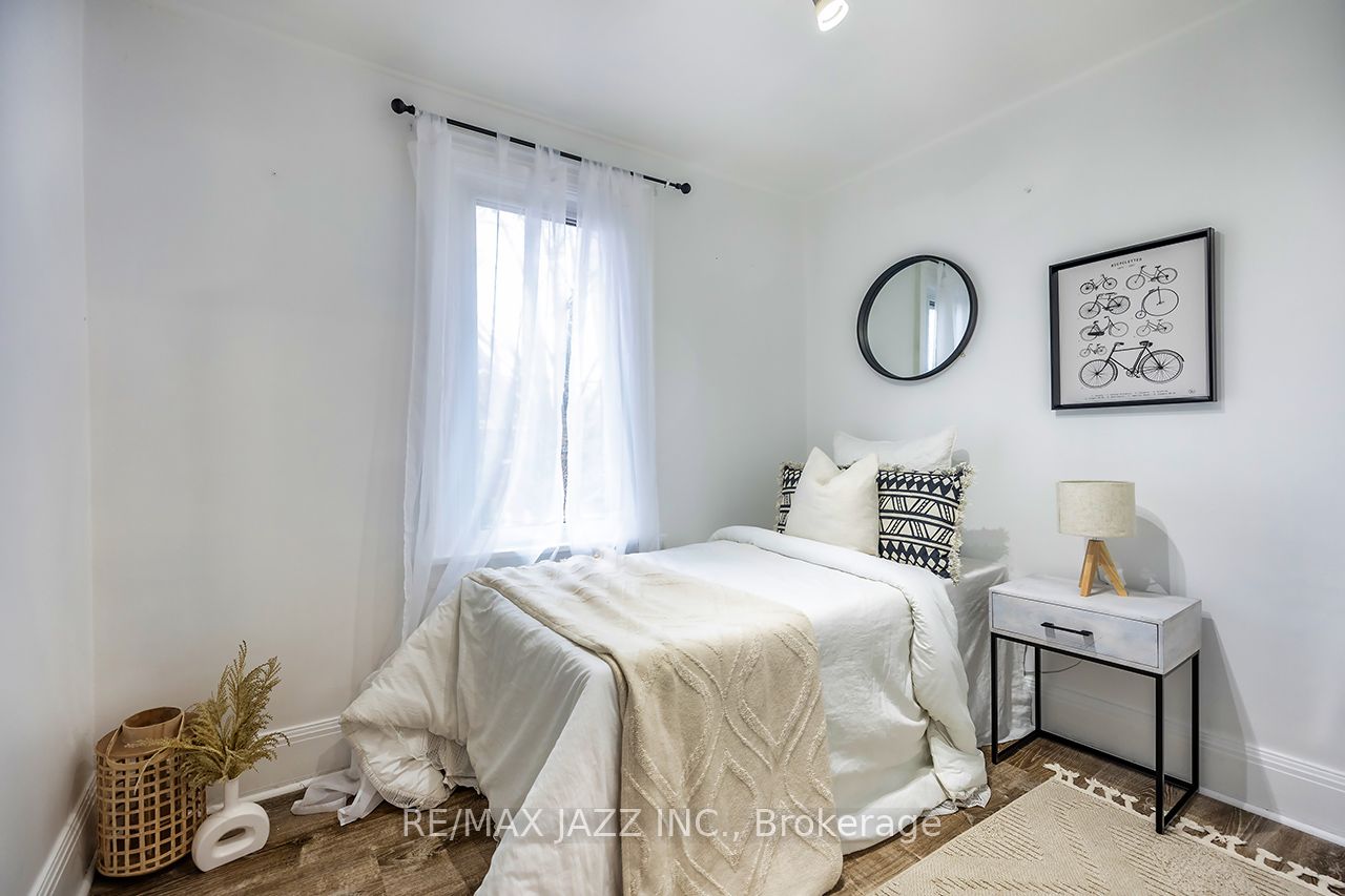Photo 49 of 295 Athol Street E, Oshawa, Central — HOMEH