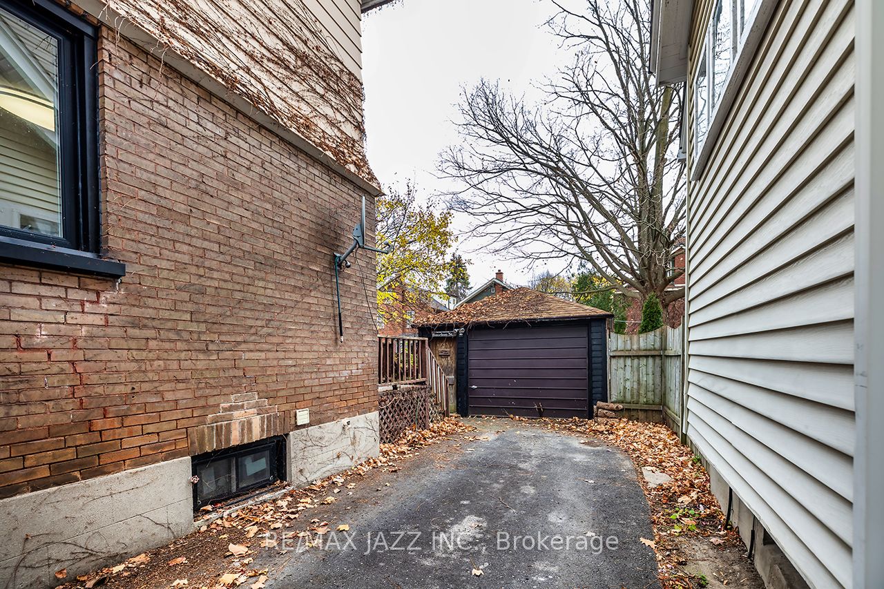 Photo 66 of 295 Athol Street E, Oshawa, Central — HOMEH