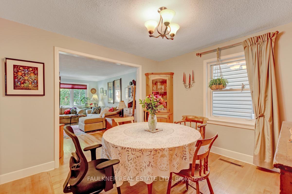Photo 9 of 30 Grange Avenue W, Ottawa, Ottawa West — HOMEH