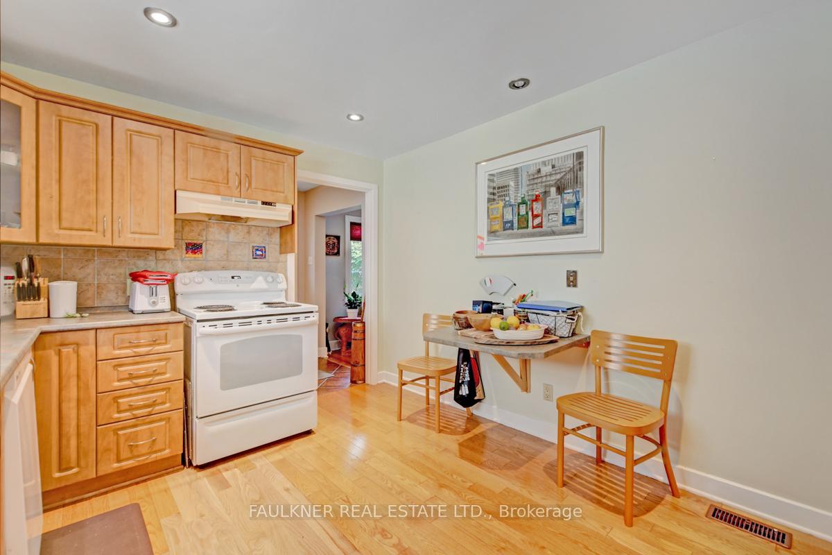 Photo 12 of 30 Grange Avenue W, Ottawa, Ottawa West — HOMEH