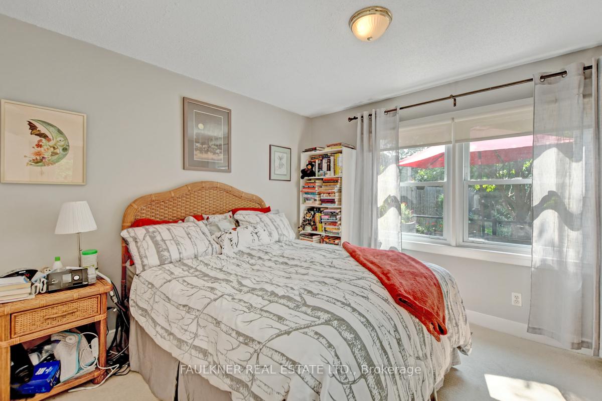 Photo 15 of 30 Grange Avenue W, Ottawa, Ottawa West — HOMEH