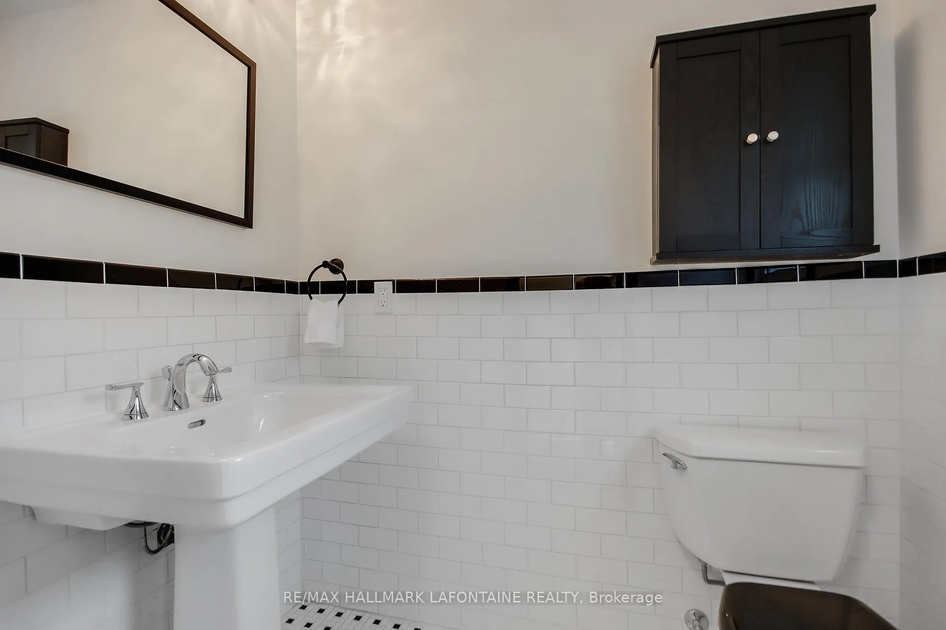 Photo 55 of 1809 Dorset Drive, Ottawa, Playfair Park — HOMEH