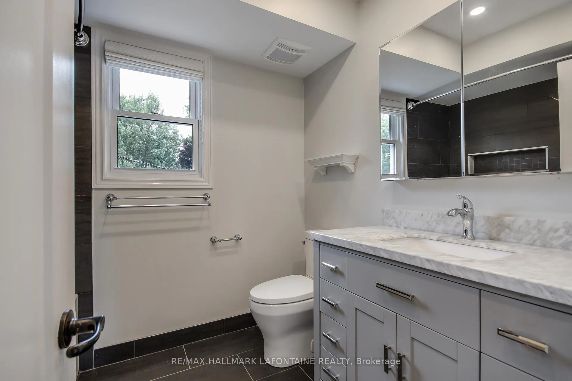 Photo 96 of 1809 Dorset Drive, Ottawa, Playfair Park — HOMEH