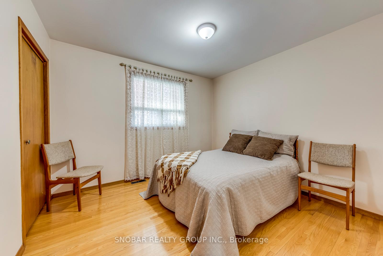 Photo 20 of 45 Willowridge Road, Etobicoke, Willowridge-Martingrove-Richview — HOMEH