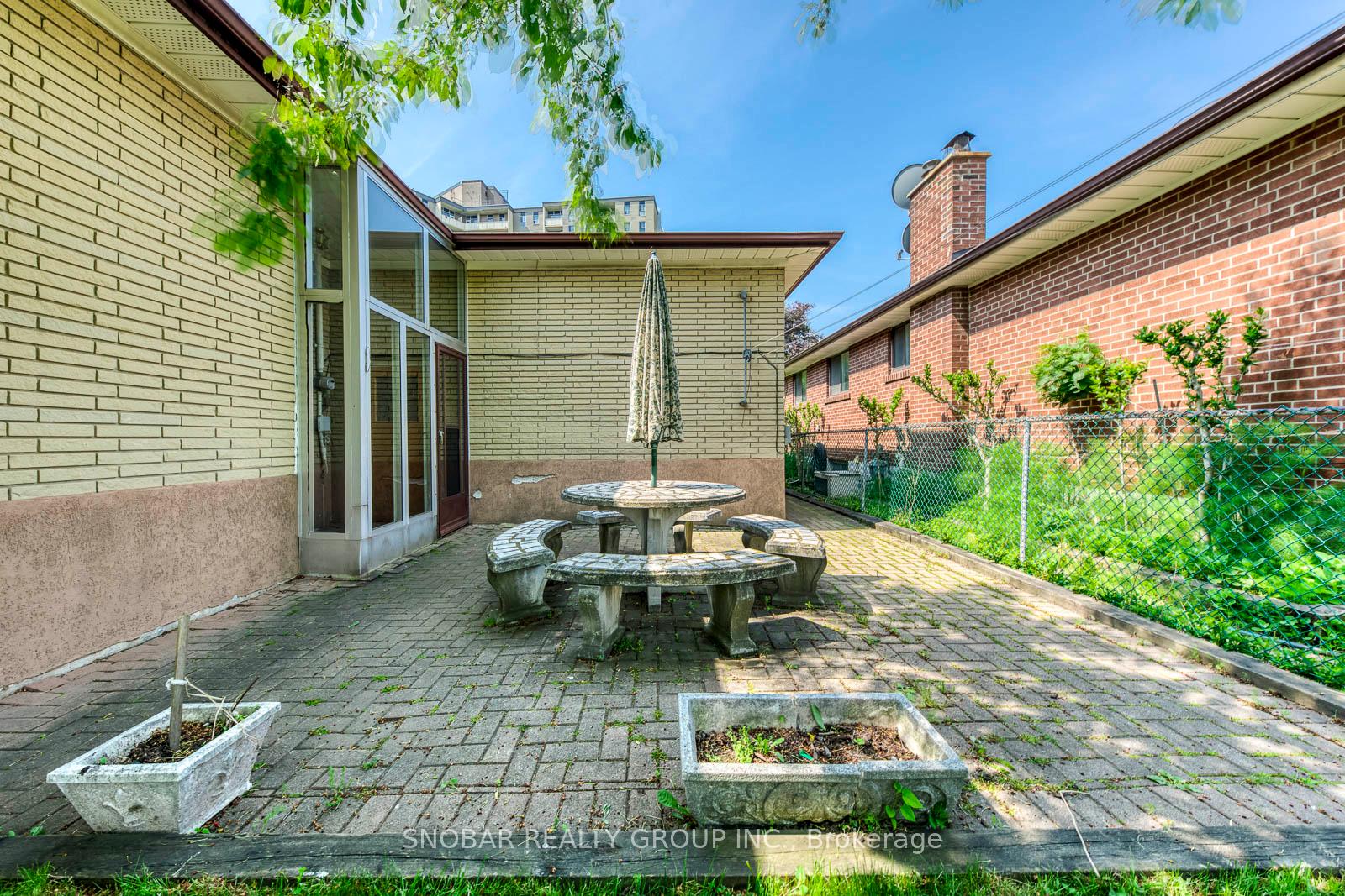 Photo 9 of 45 Willowridge Road, Etobicoke, Willowridge-Martingrove-Richview — HOMEH