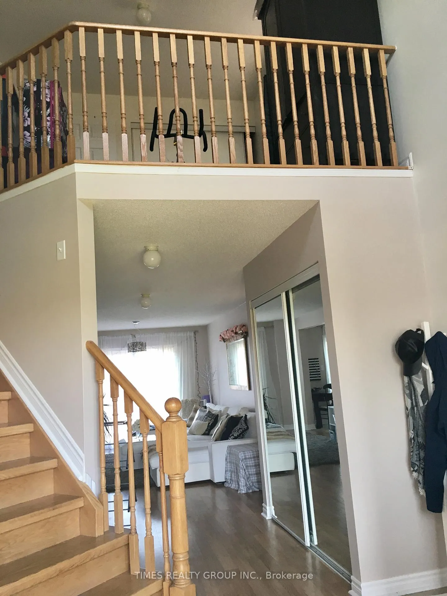 Photo 6 of 30 Claire Drive, Barrie, Painswick South — HOMEH