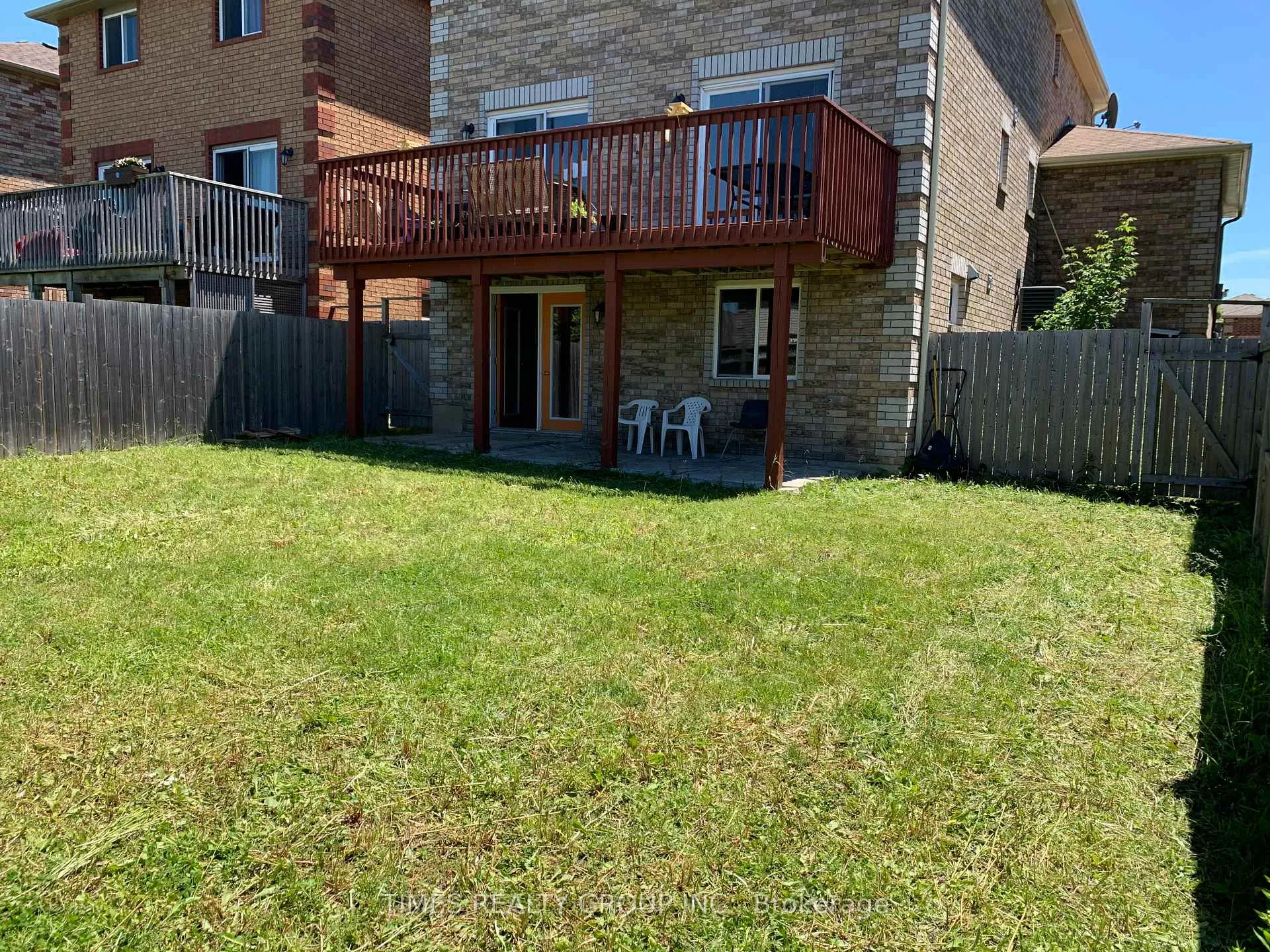 Photo 15 of 30 Claire Drive, Barrie, Painswick South — HOMEH