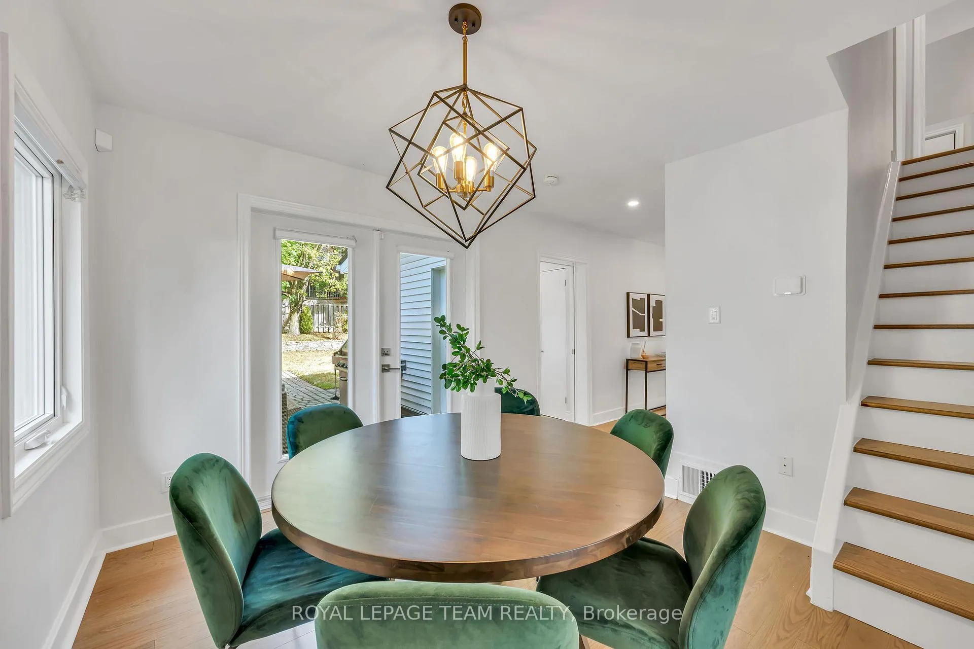 Photo 86 of 2233 Beaver Avenue, Ottawa, Alta Vista — HOMEH