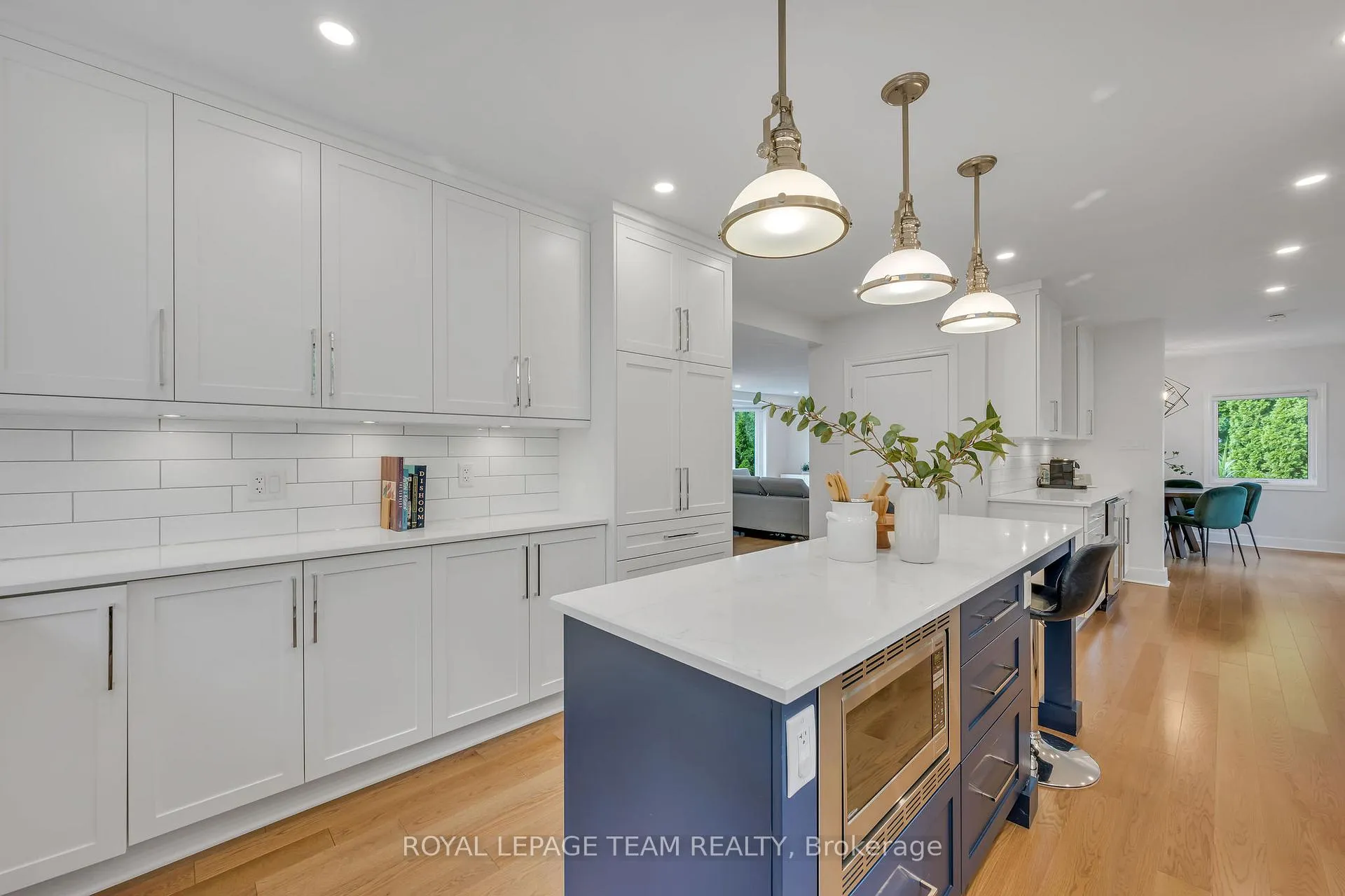 Photo 147 of 2233 Beaver Avenue, Ottawa, Alta Vista — HOMEH