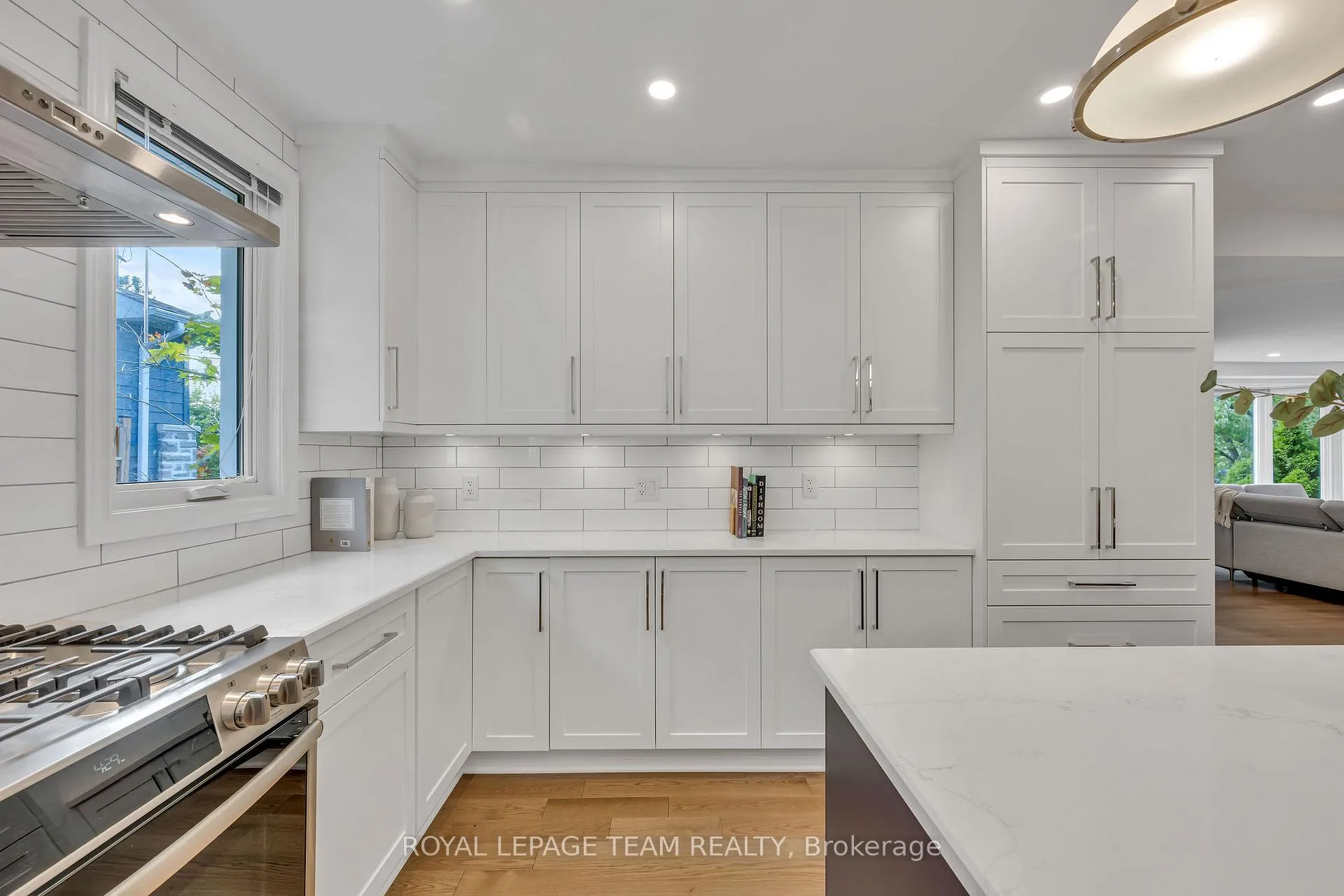 Photo 188 of 2233 Beaver Avenue, Ottawa, Alta Vista — HOMEH