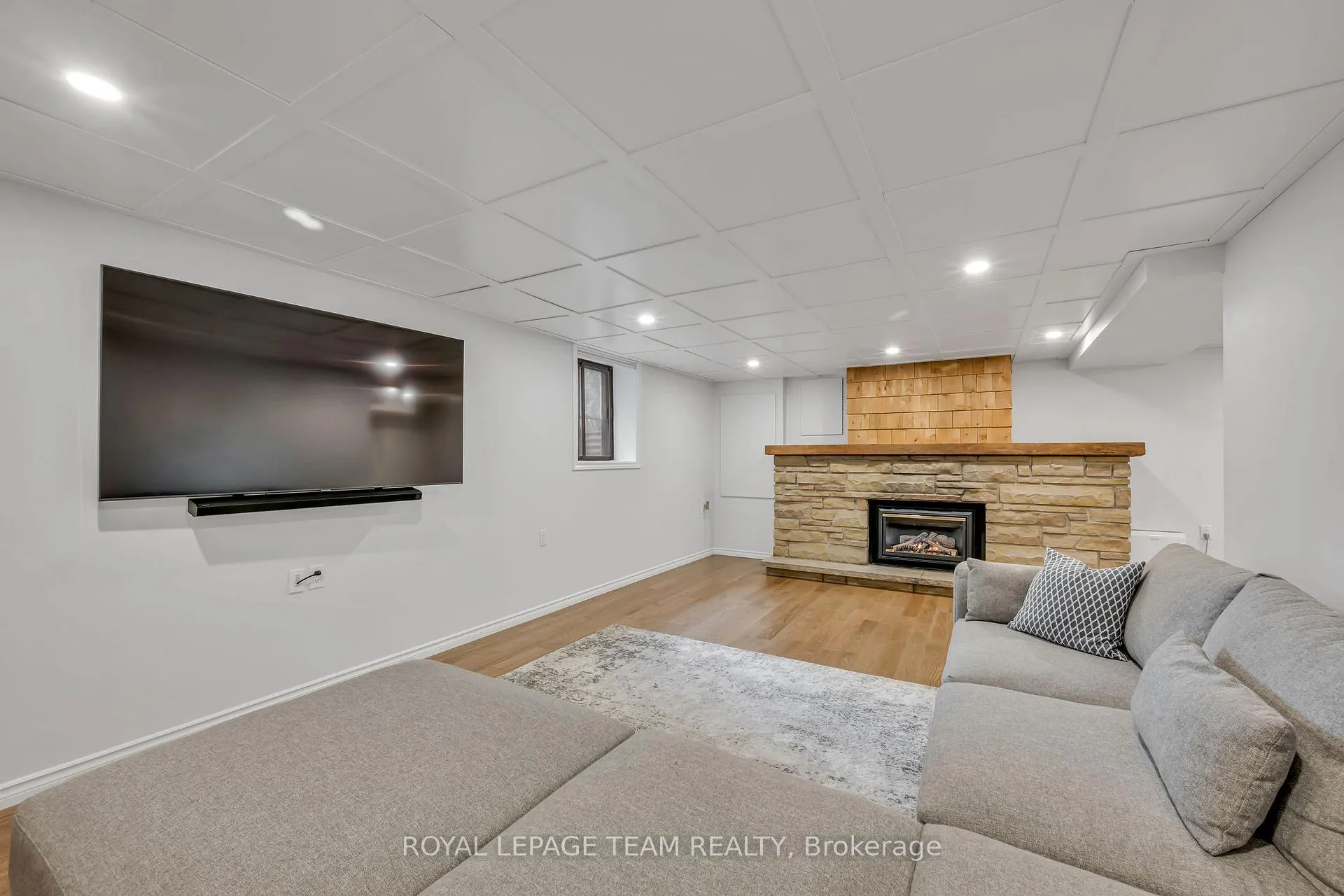Photo 334 of 2233 Beaver Avenue, Ottawa, Alta Vista — HOMEH