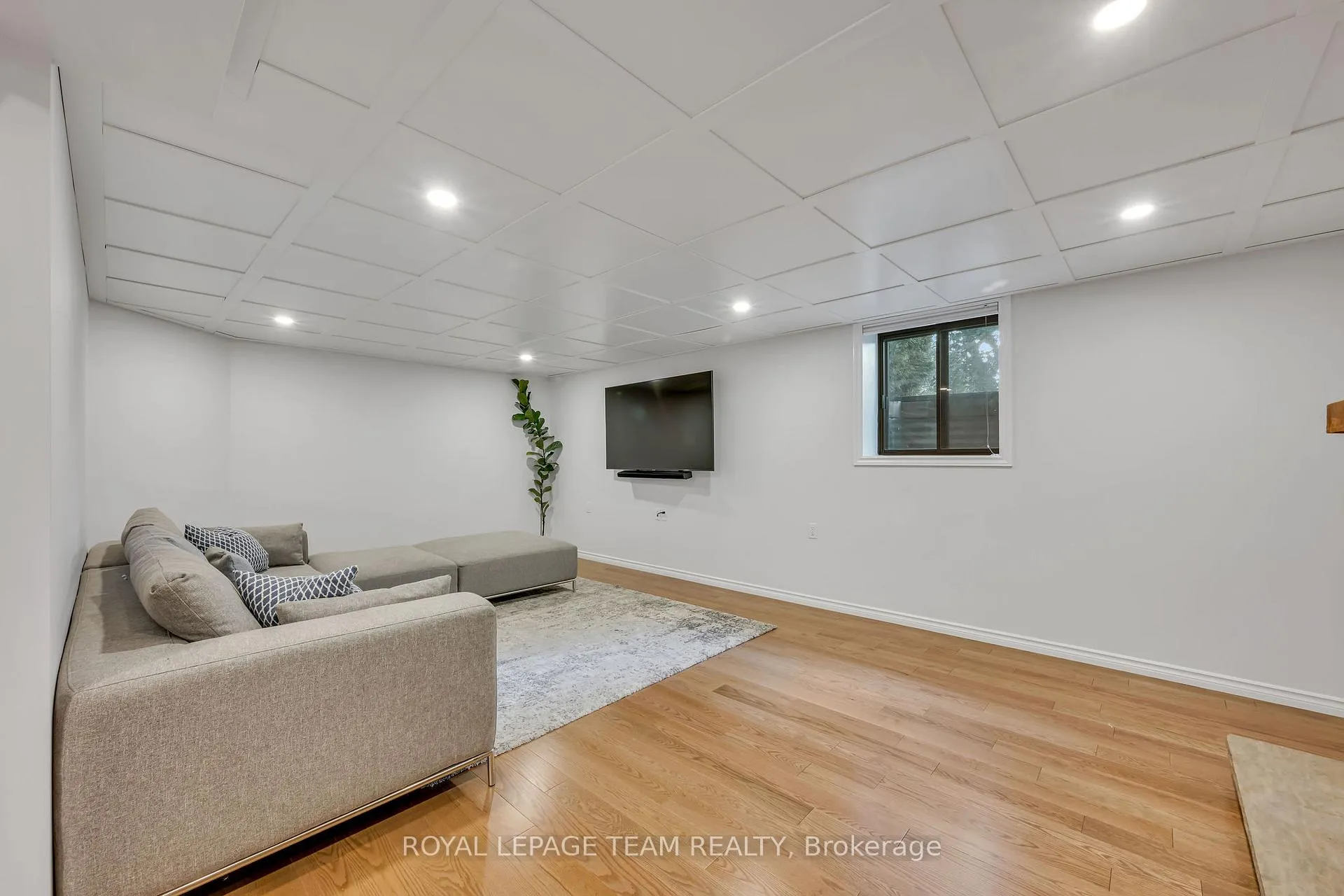 Photo 348 of 2233 Beaver Avenue, Ottawa, Alta Vista — HOMEH
