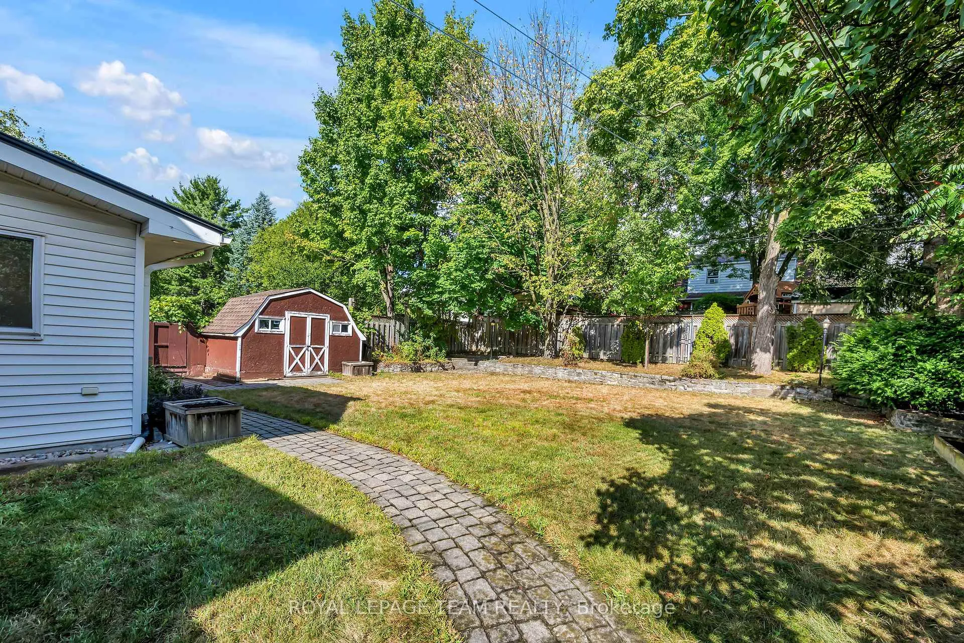 Photo 384 of 2233 Beaver Avenue, Ottawa, Alta Vista — HOMEH