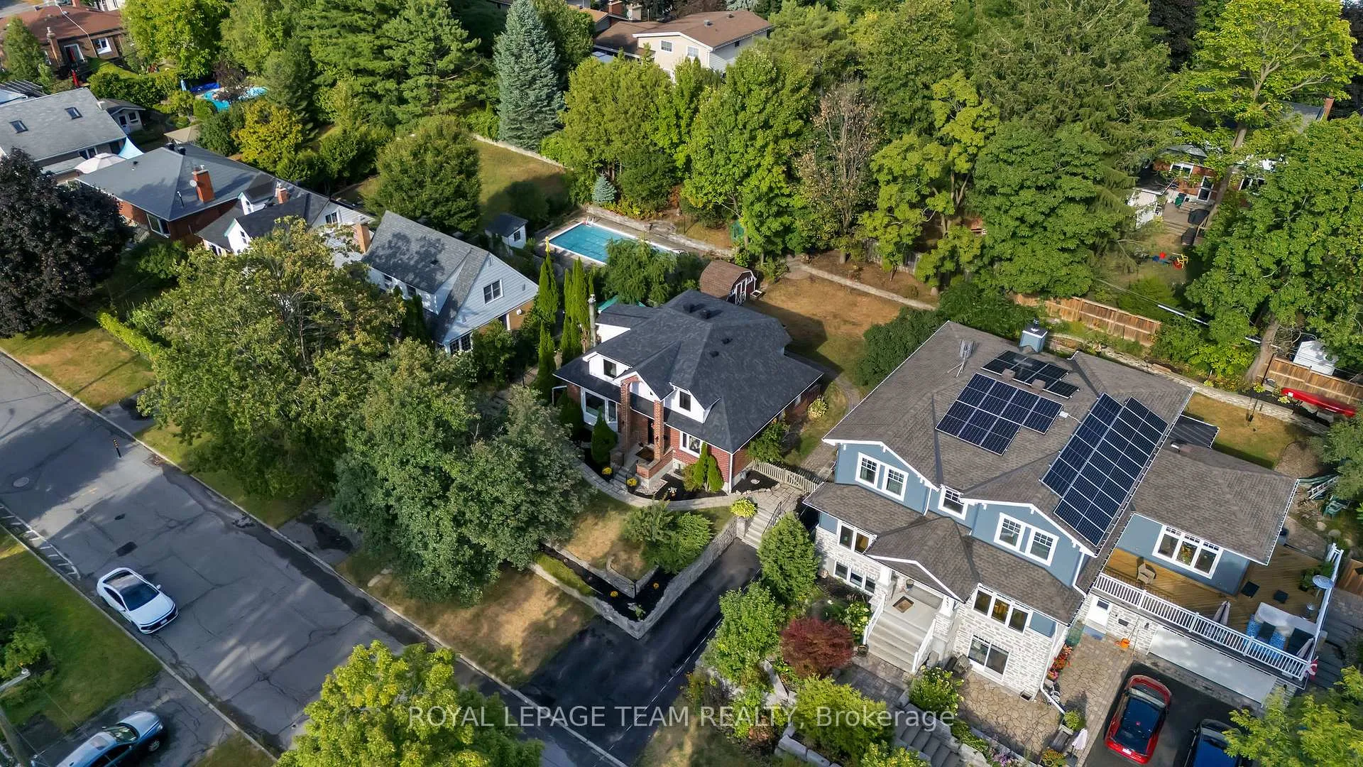 Photo 403 of 2233 Beaver Avenue, Ottawa, Alta Vista — HOMEH