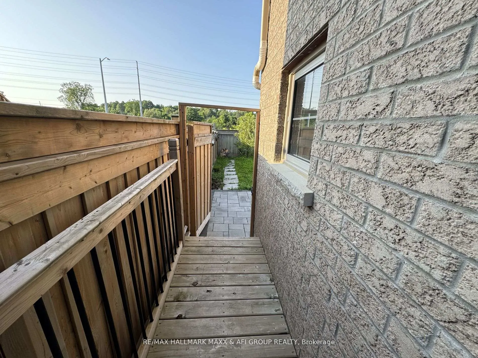 Photo 16 of Unit Lower, 80 Chouinard Way, Aurora, Rural Aurora — HOMEH