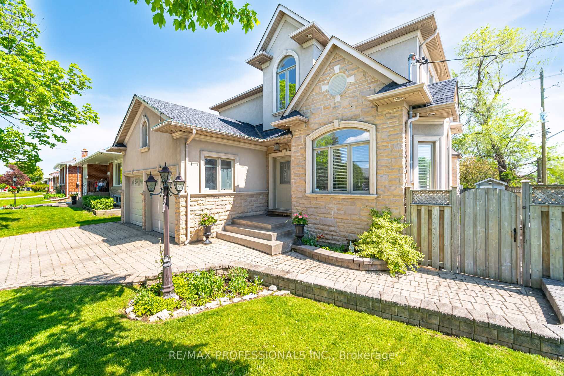 Photo 40 of 87 Lavington Drive, Etobicoke, Willowridge-Martingrove-Richview — HOMEH