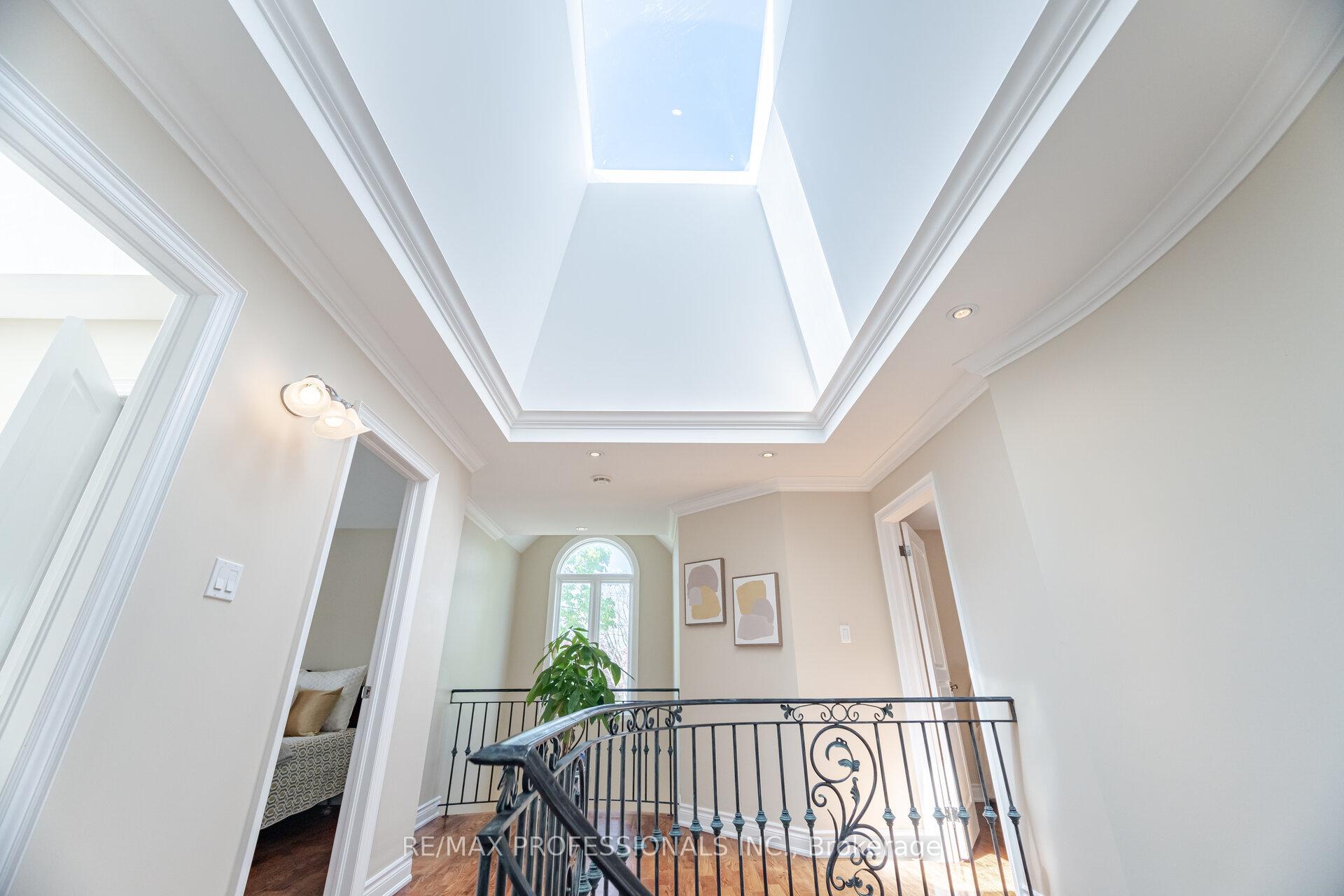 Photo 19 of 87 Lavington Drive, Etobicoke, Willowridge-Martingrove-Richview — HOMEH