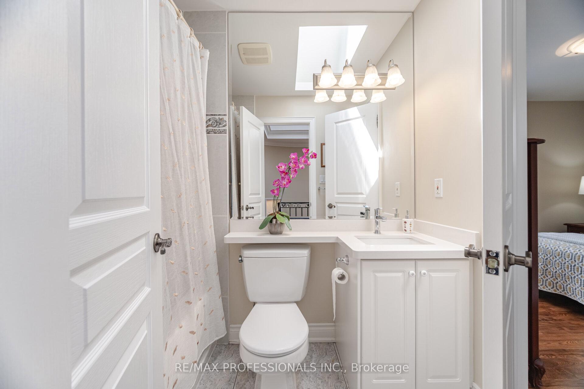Photo 31 of 87 Lavington Drive, Etobicoke, Willowridge-Martingrove-Richview — HOMEH